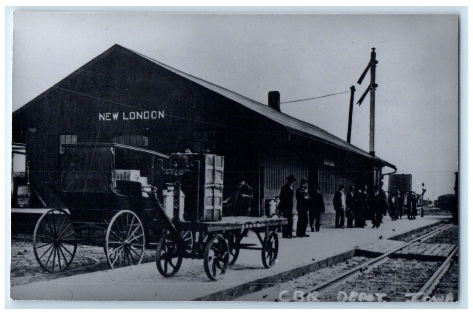 c1960's New London Iowa Railroad Vintage Train Depot Station RPPC Photo Postcard