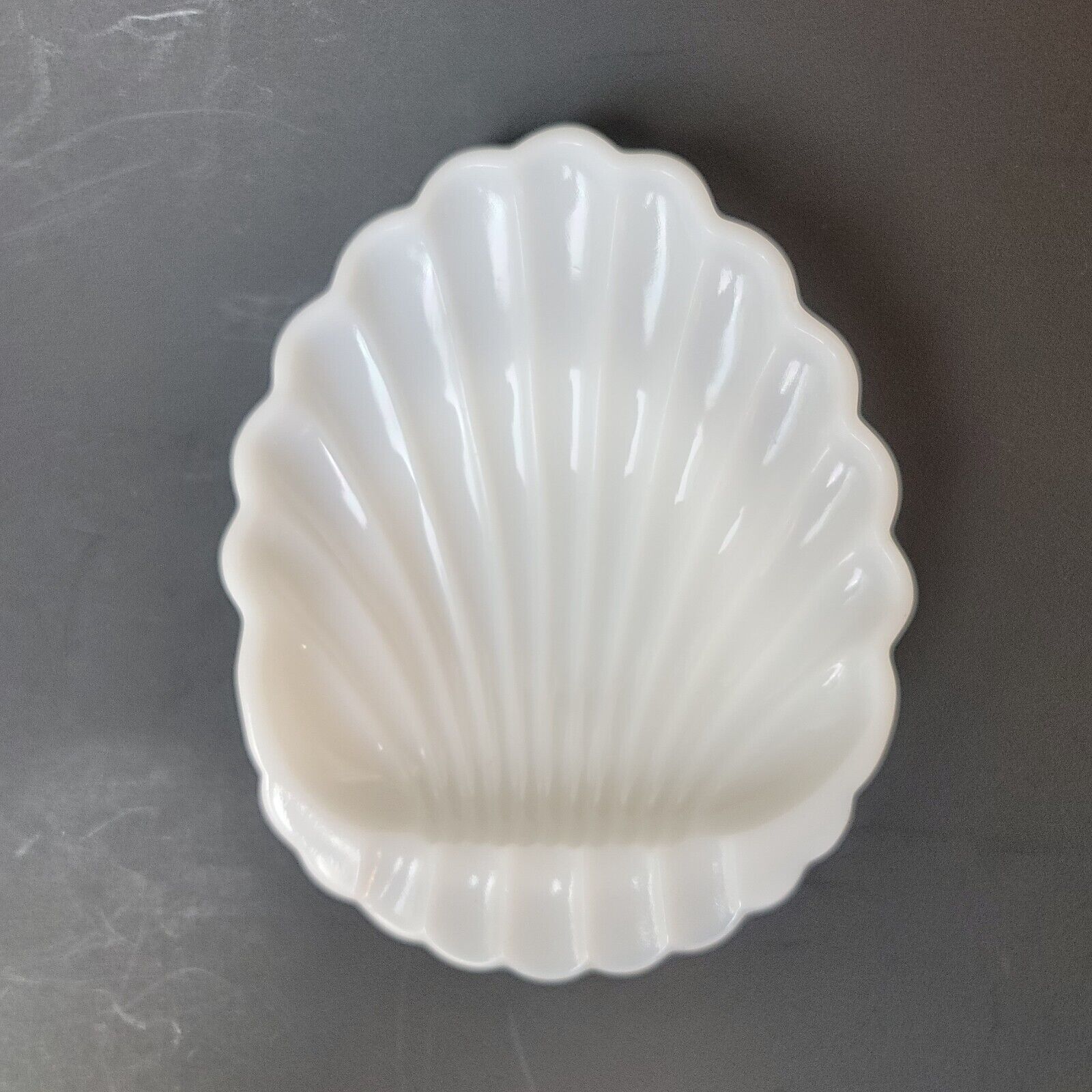 Vintage Hazel-Atlas Milk Glass Clam Shell Trinket/Soap Dish 1950s