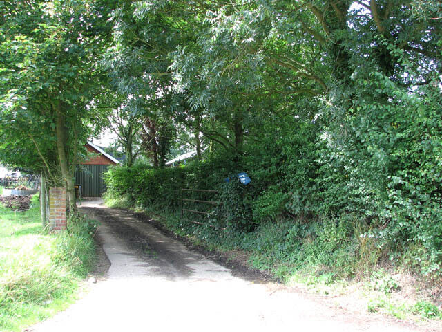 Photo 6x4 Driveway to Chapel Farm Hardley Street  c2009