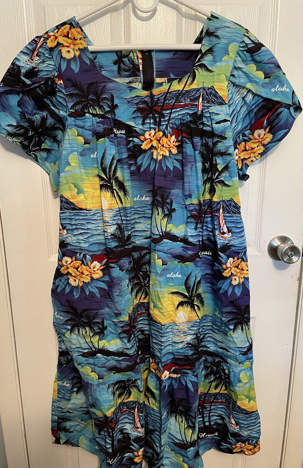 VTG Vintage Royal Creations Hawaii Muu Muu Dress Sunset Beach XL Flutter Sleeves