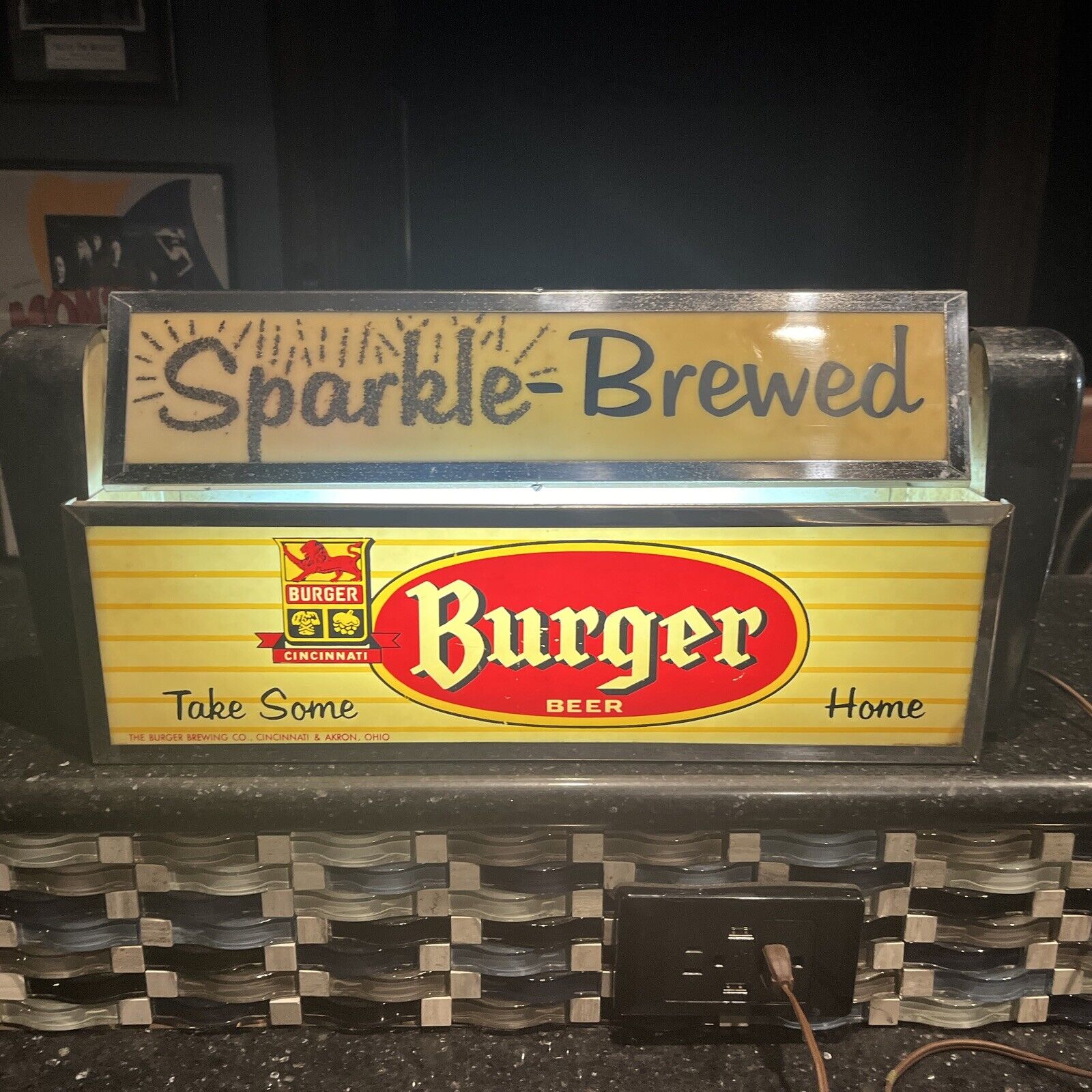 Rare Vintage Burger Beer Light Up Advertising Tri Roller Motion Sign
