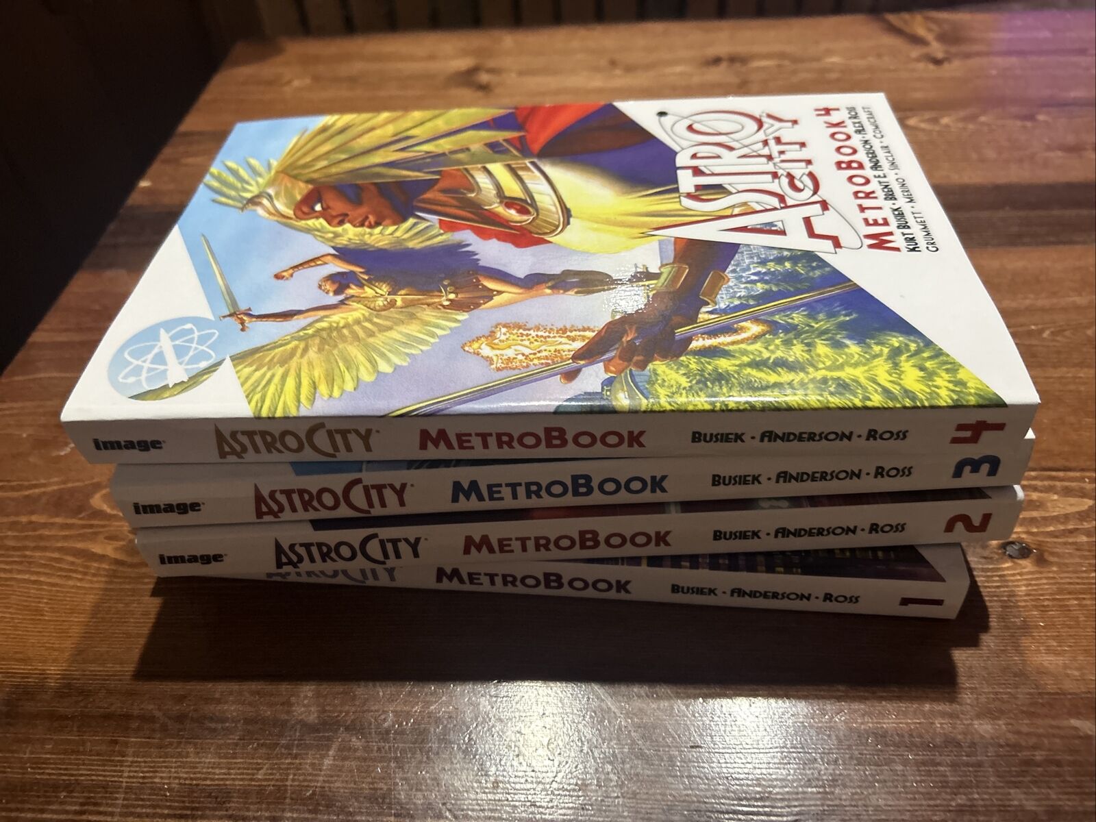 Astro City Metrobook Lot Vol 1-4