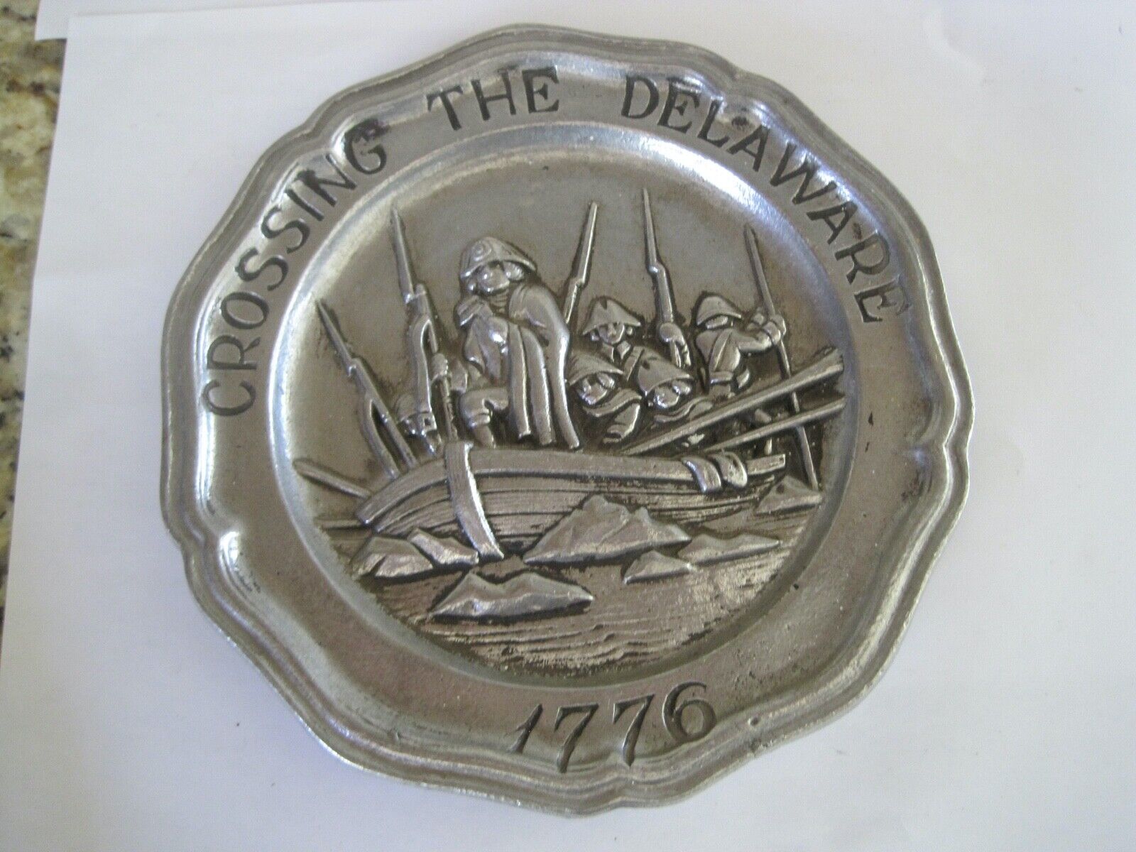 Crossing The Delaware 1776 Pewter Wall Decor Plate Sexton 7\