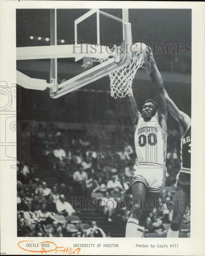 Press Photo Cecile Rose of University of Houston Team playing basketball