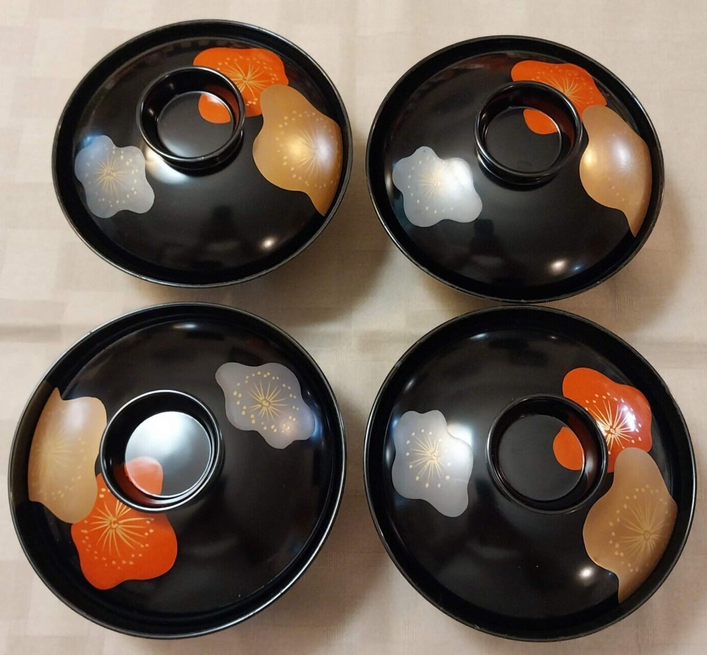 Vintage Black Lacquered Japanese Rice Bowls w/Lids. Set of 4. Flower Design