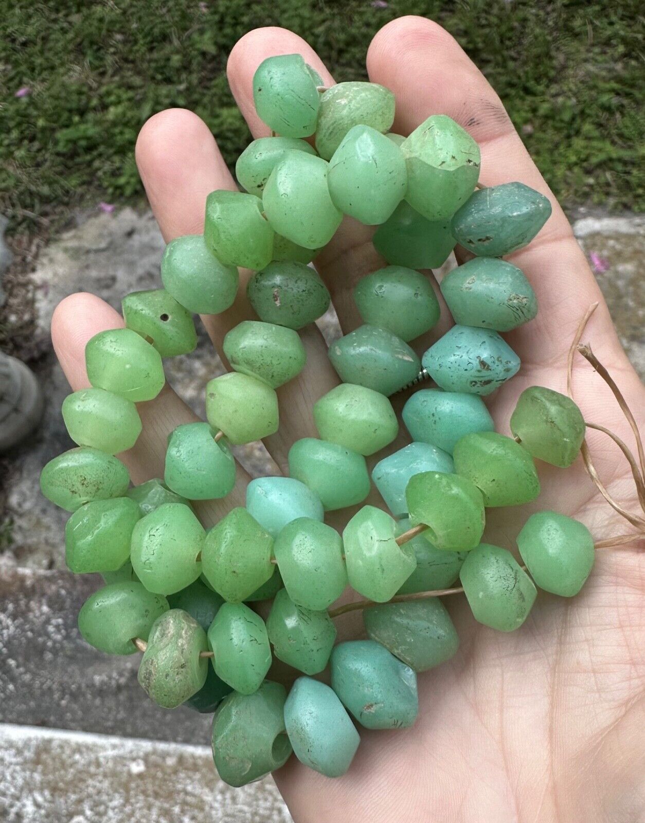 (B) Antique Mint Green Trade Beads Africa Czech Green Vaseline Beads