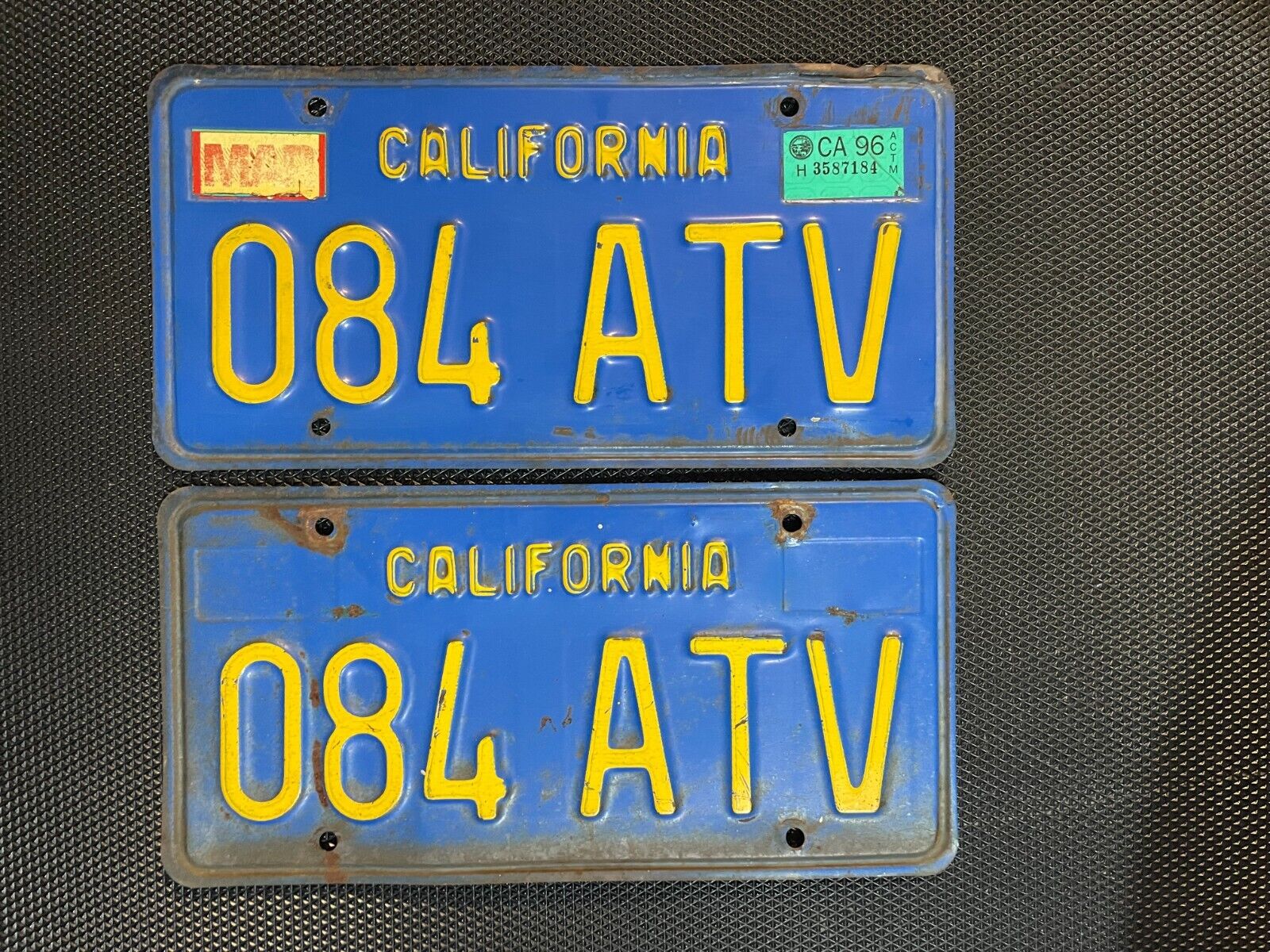 CALIFORNIA PAIR OF LICENSE PLATES BLUE 084 ATV MARCH 1996 PLATE