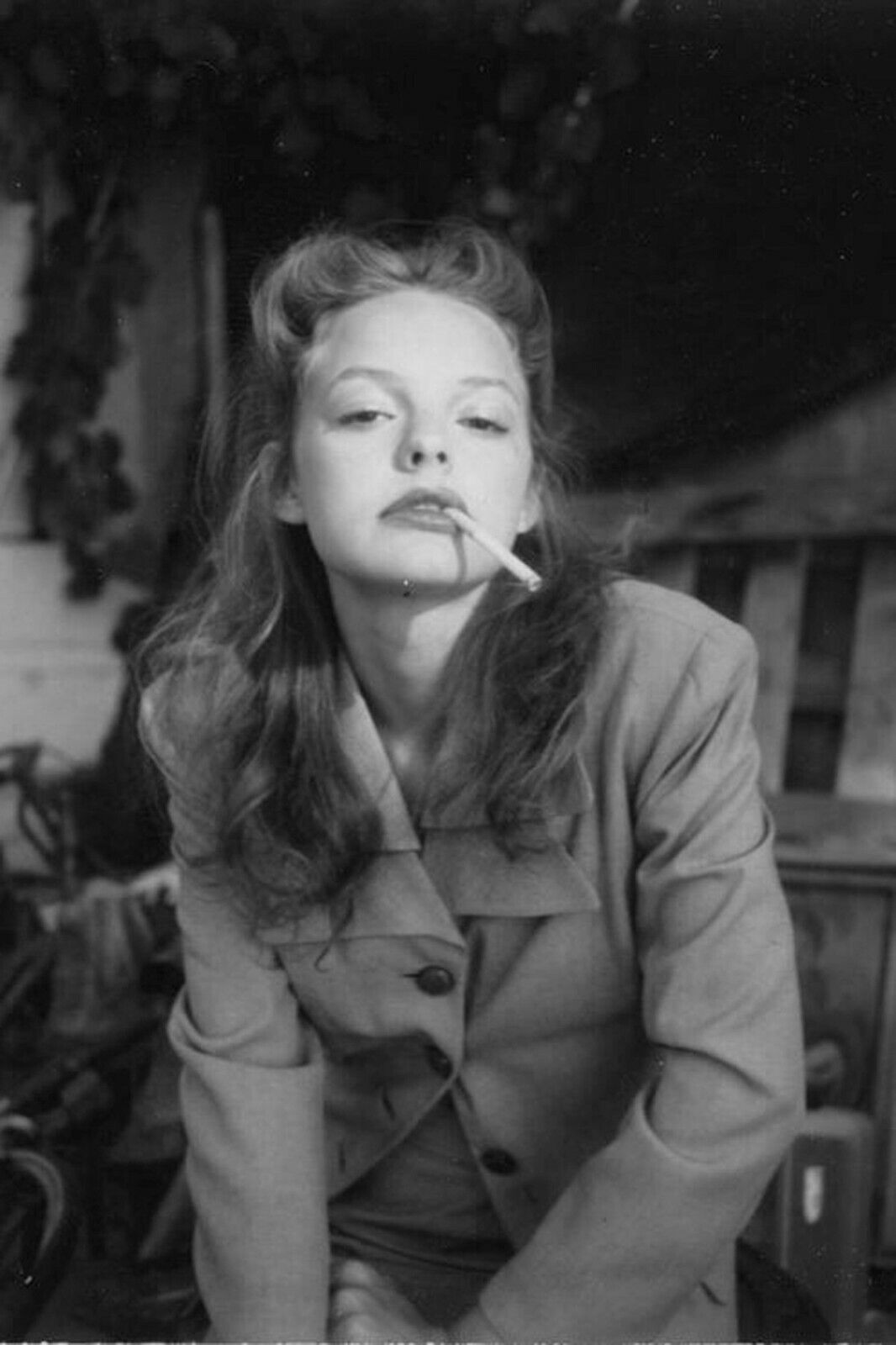 smoking woman nice retro vintage WW2 Photo Glossy 4*6 in H018
