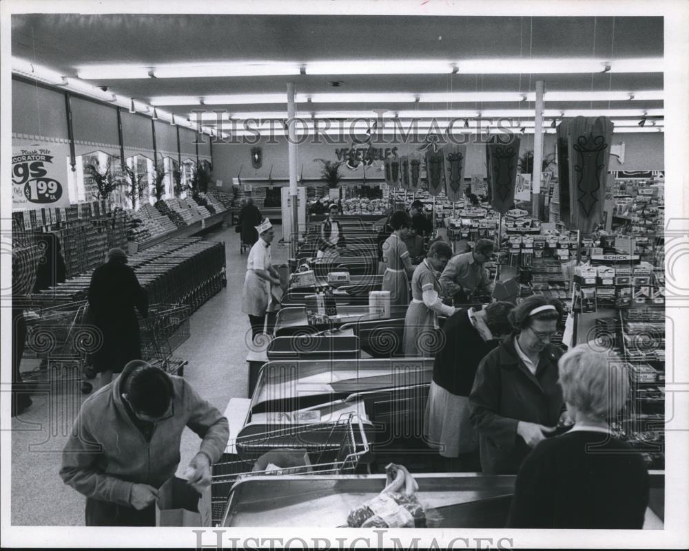 1968 Press Photo Pick N Pay Supermarket - cva92577