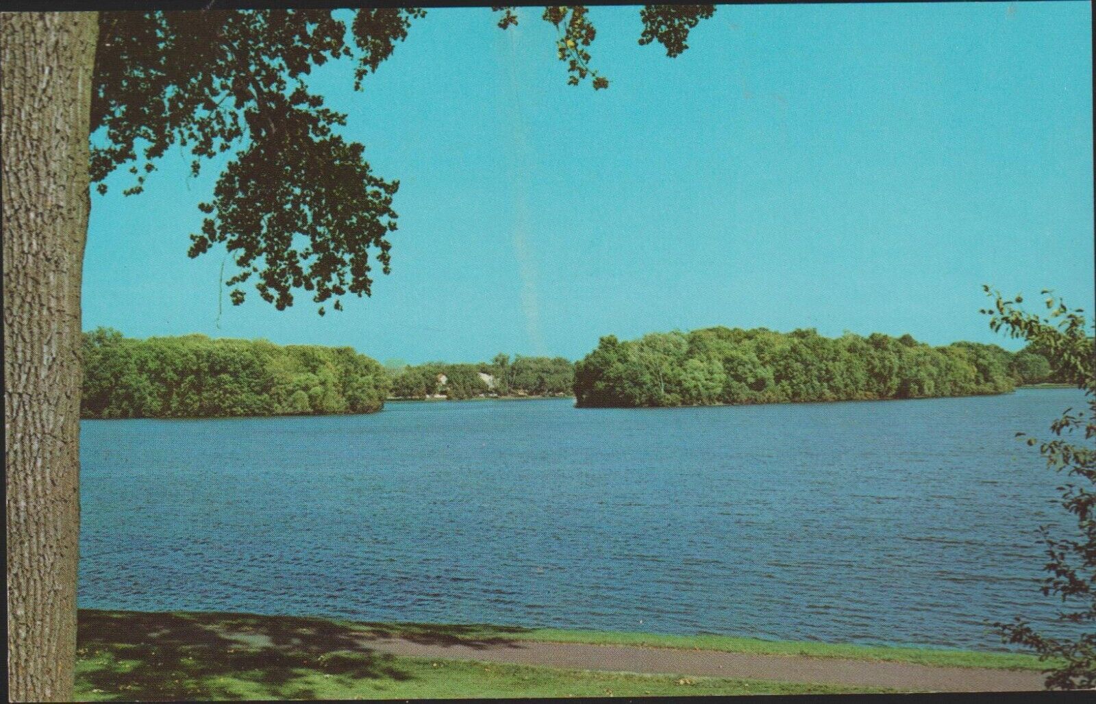 Minneapolis Minnesota Lake of the Isle UNP Chrome Postcard