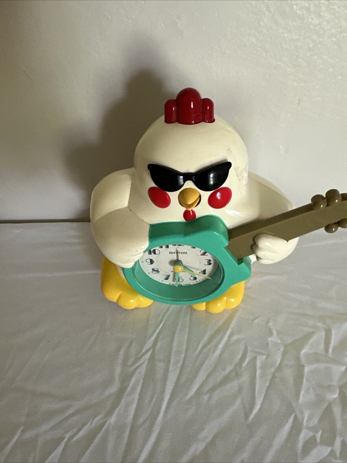 RHYTHM Rock & Roll Singing Chicken Guitar Alarm Clock Japan Rooster READ