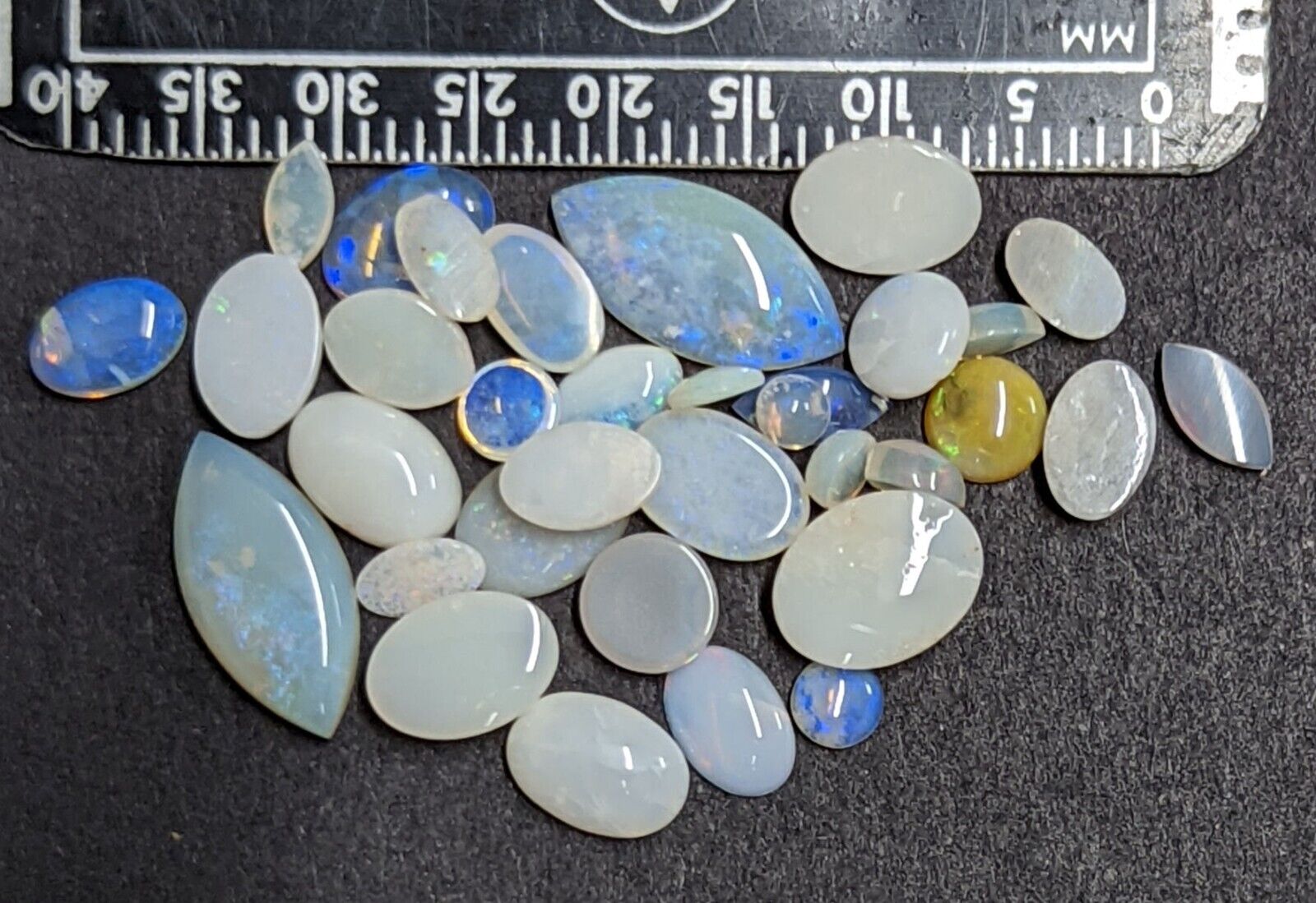 Ten Carats Australian OPAL Solids Gemstones (#U1765)
