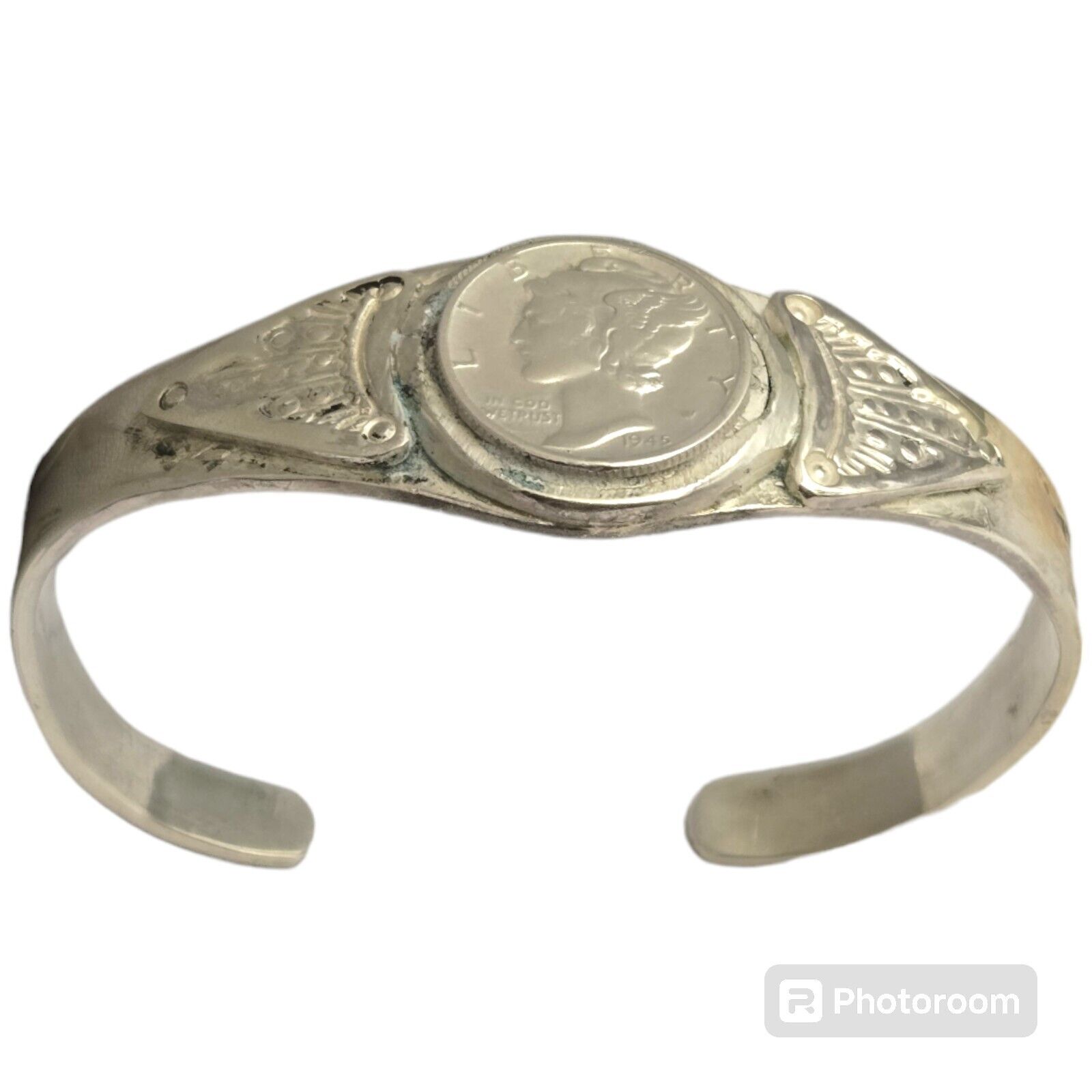 Important Native American Navajo Mercury Dime Coin Sterling Silver Bracelet
