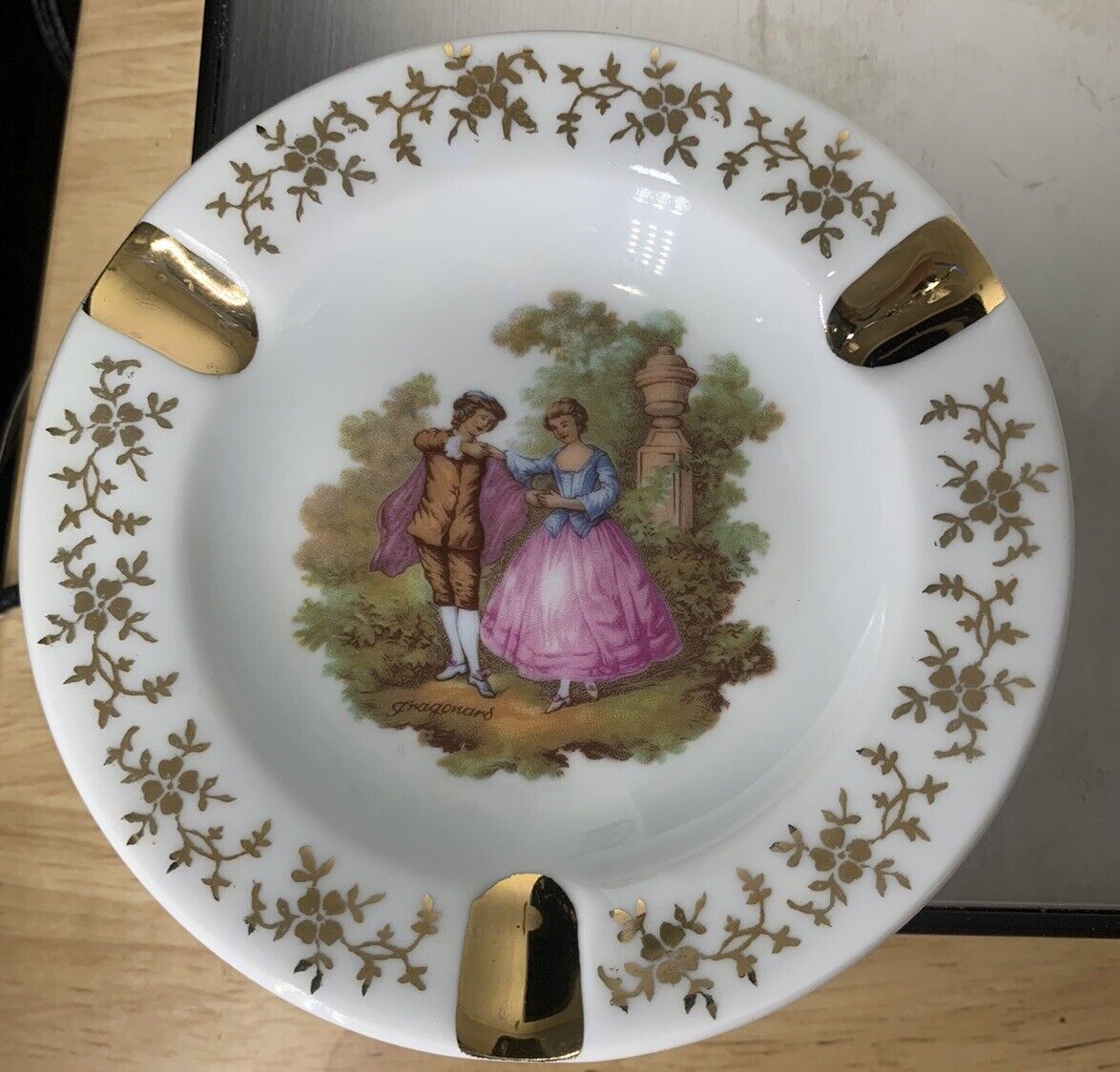 Vintage Limoges France Porcelain Ashtray Fragonard Courting Couple Gold