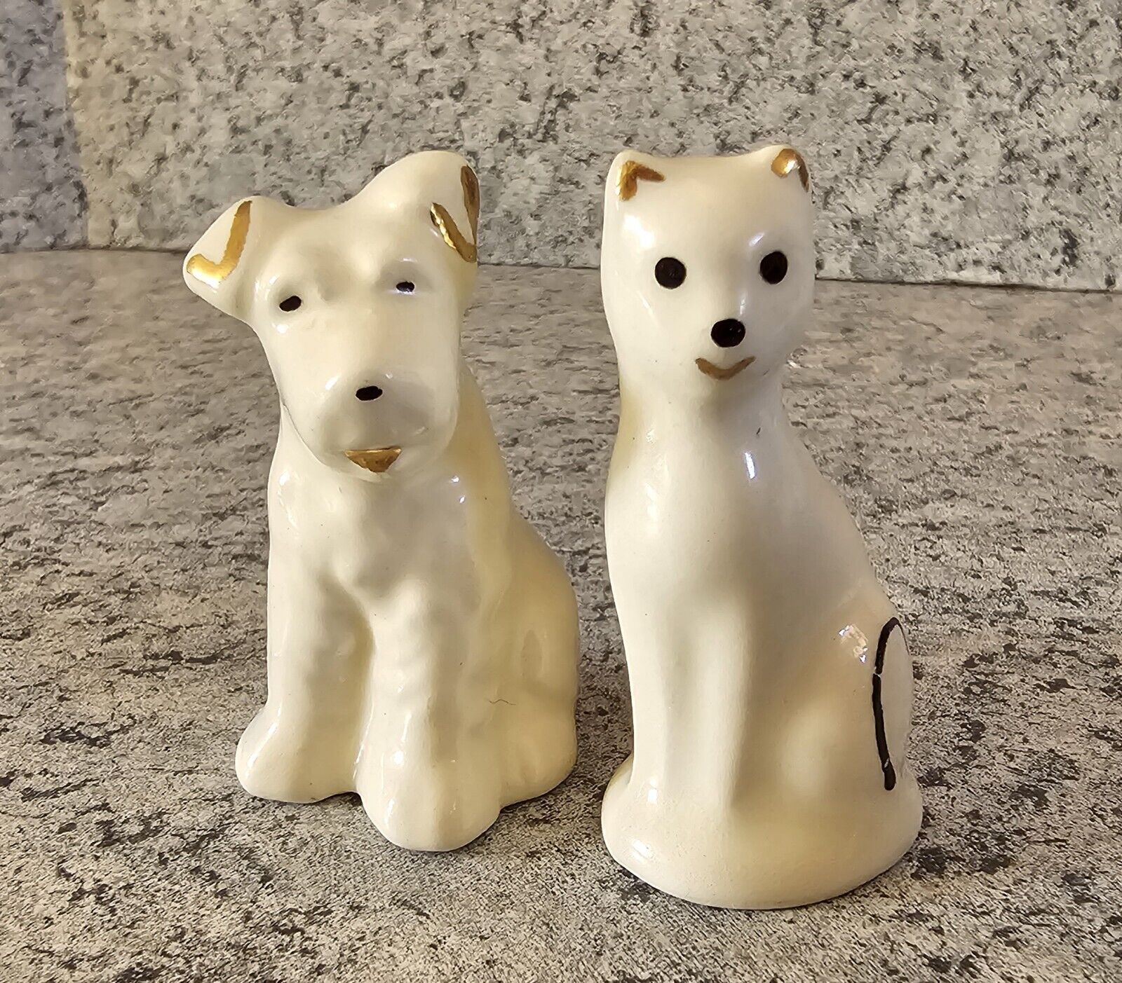 Two Vintage 1950s Matching Porcelain Dog And Cat Figurines - Japan