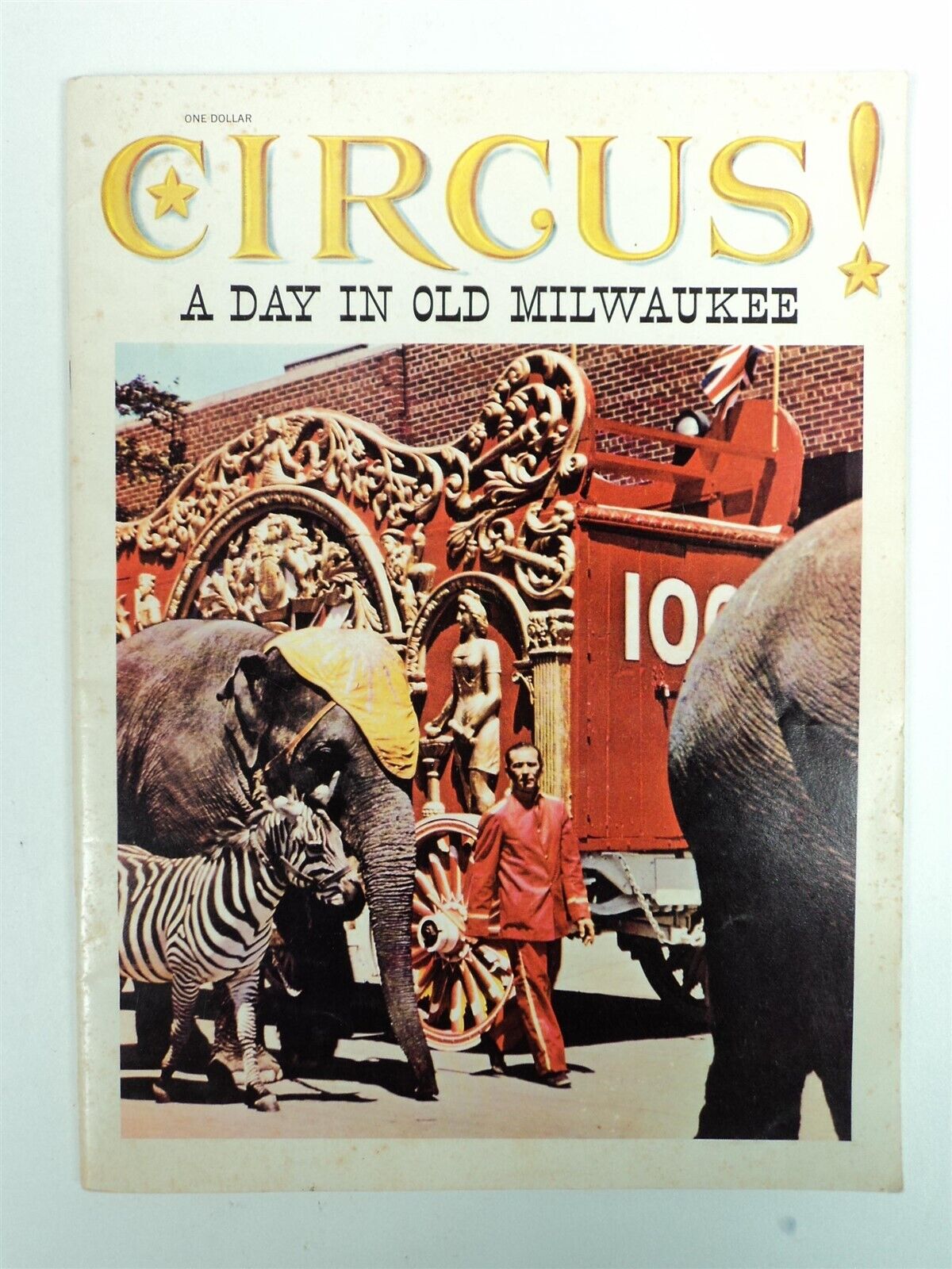 Vintage 1964 Circus A Day in Old Milwaukee (B) - Official Parade Book Program