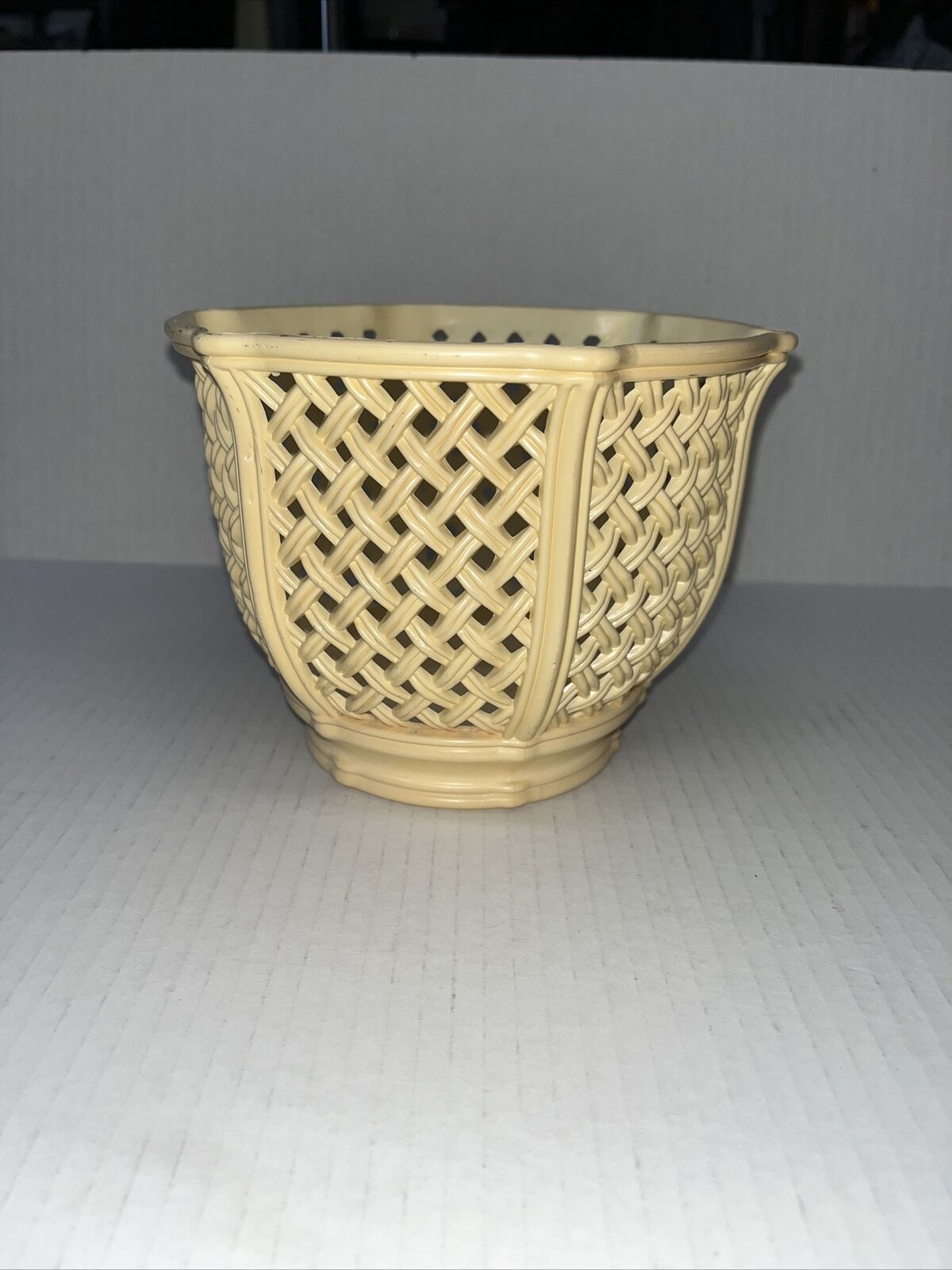 Vintage EMSA West Germany Basket Weave Planter Ivory 7\