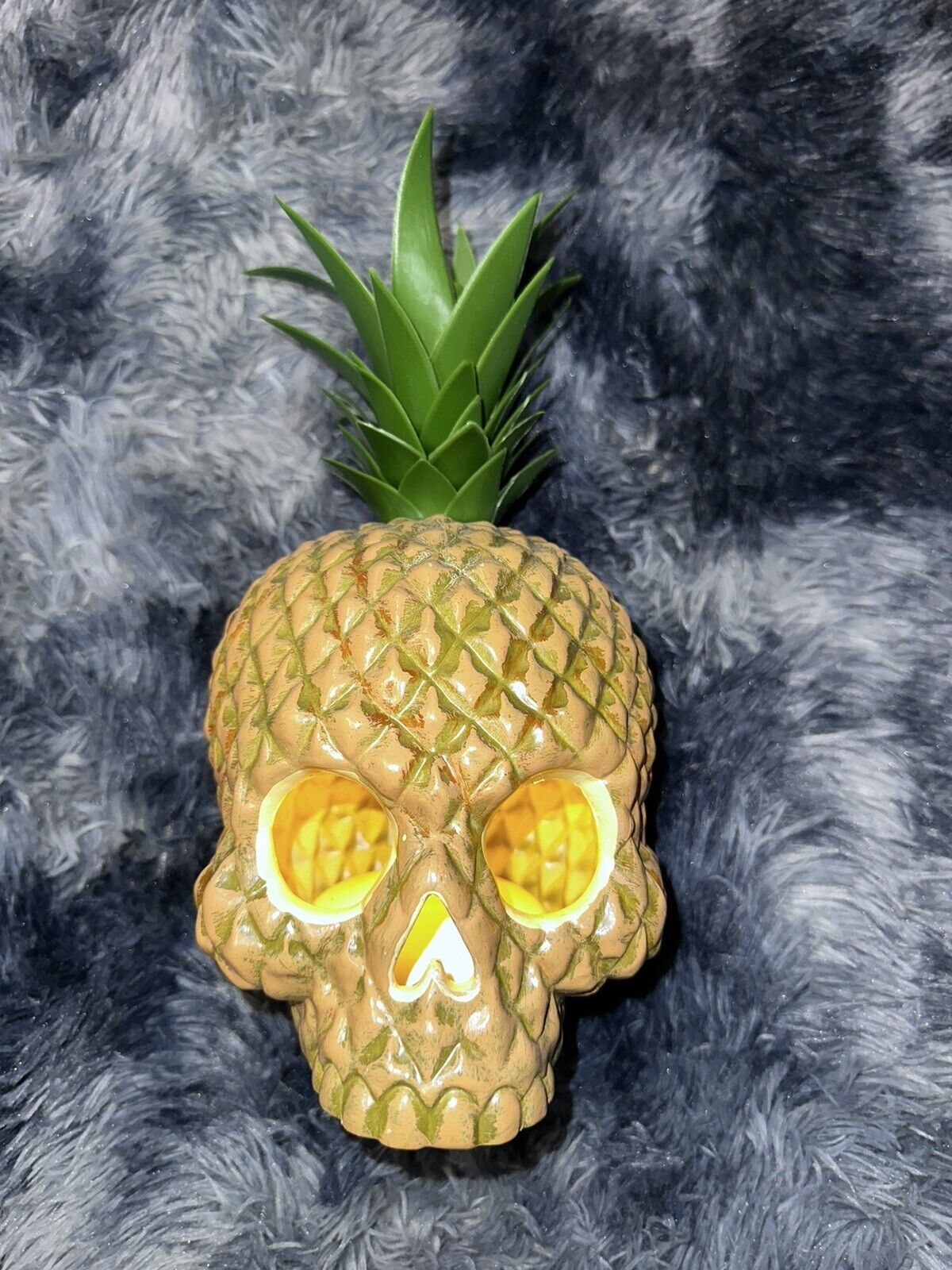 Target Hyde and Eek Light Up Pineapple Skull Halloween Tiki Tropical Decor