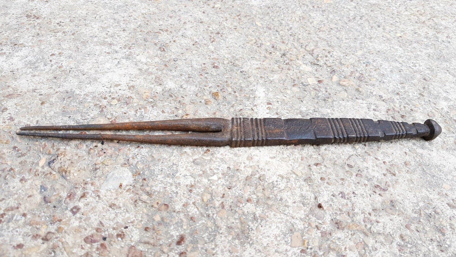 Vintage Old Scarce Handmade Unique Iron Lady Hair Pin Hair Bun Dagger Weapon I41