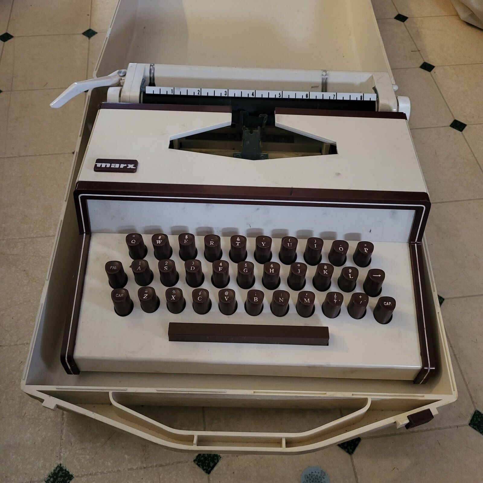 Vintage Marx Typewriter With Carry Case J5459 