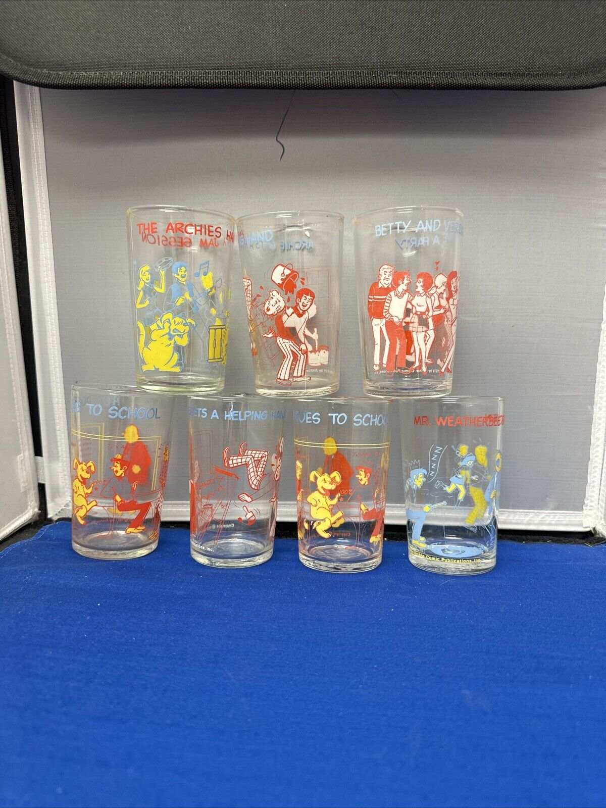 VTG 1960-70’s Welch’s Jelly Jar Glasses Flintstones Archie Looney Tunes Lot of 7