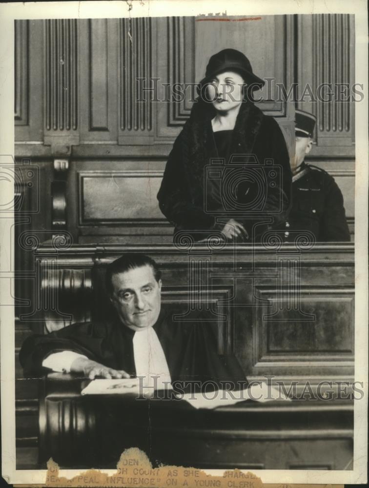 1938 Press Photo Mlle. Michand charged with using sex appeal influence in Paris