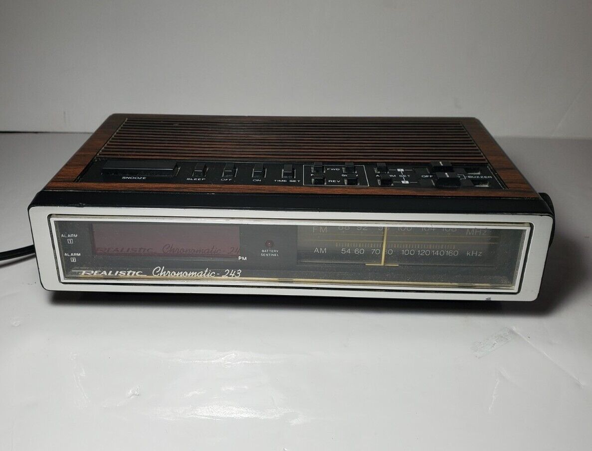 Vintage Woodgrain Clock Radio Realistic Chromatic 243-Working