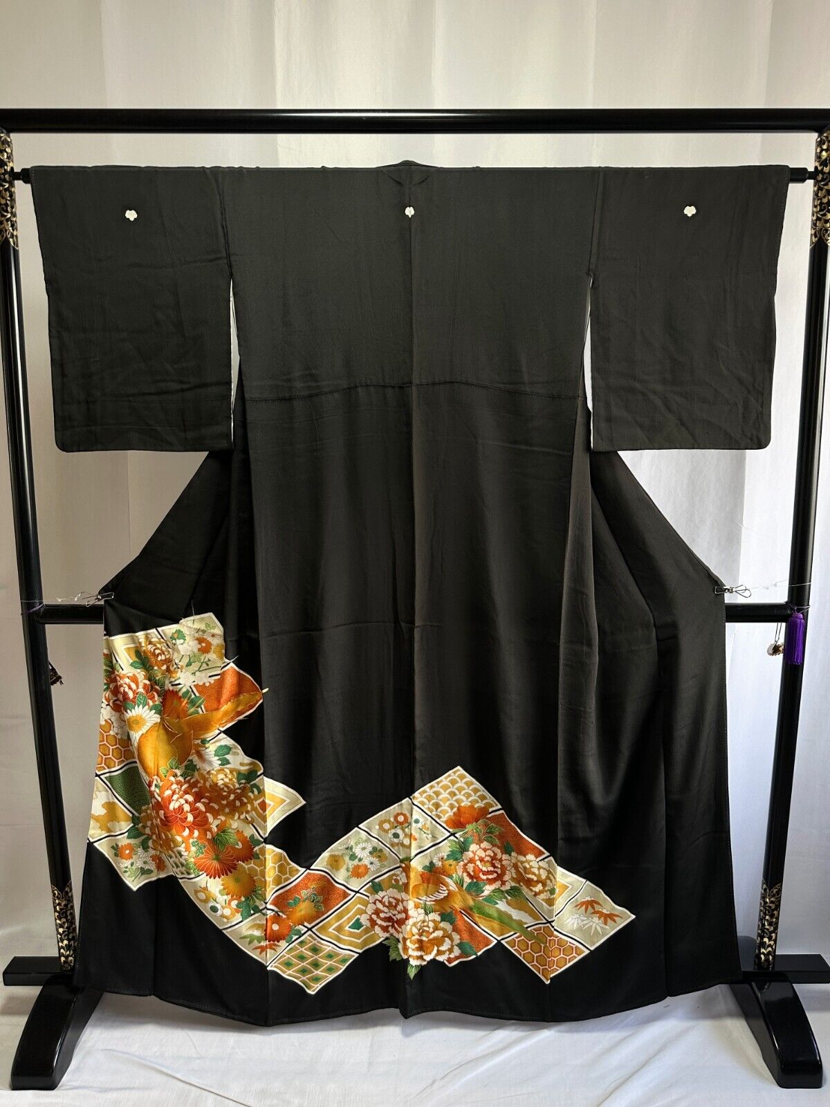 Vintage Japanese Silk kimono - Kuro tomesode with Beautiful motifs