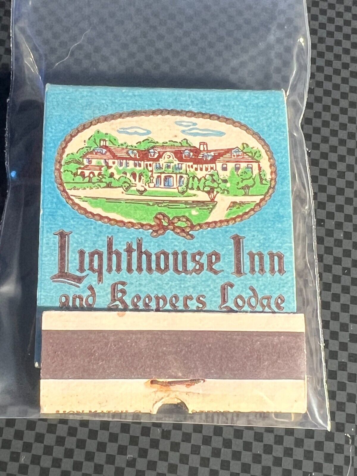 20 STRIKE MATCHBOOK - LIGHTHOUSE INN AND KEEPERS LODGE - NEW LONDON CT UNSTRUCK