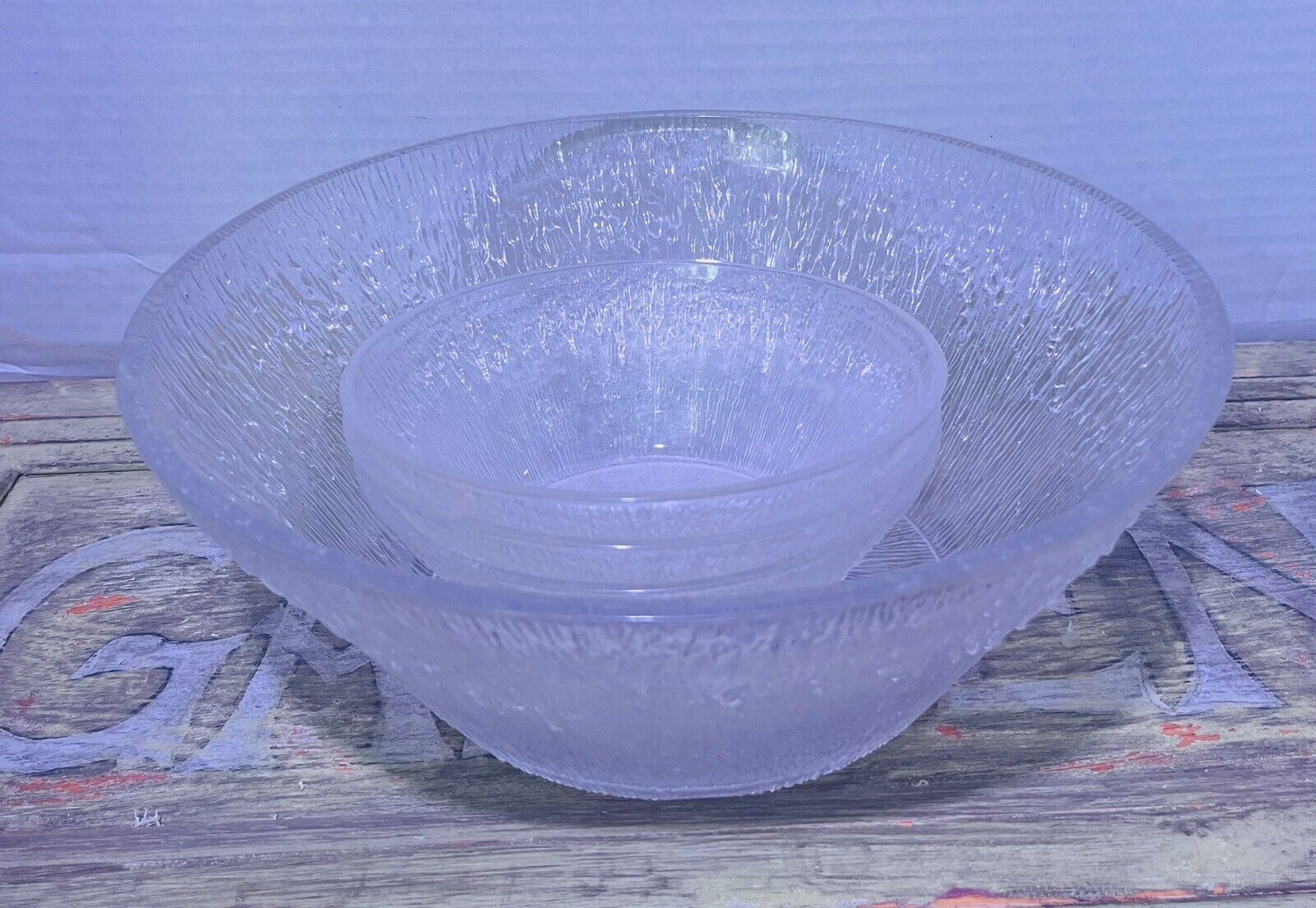 Vintage Large Ice Texture Plastic Salad Bowl With Serving Bowls