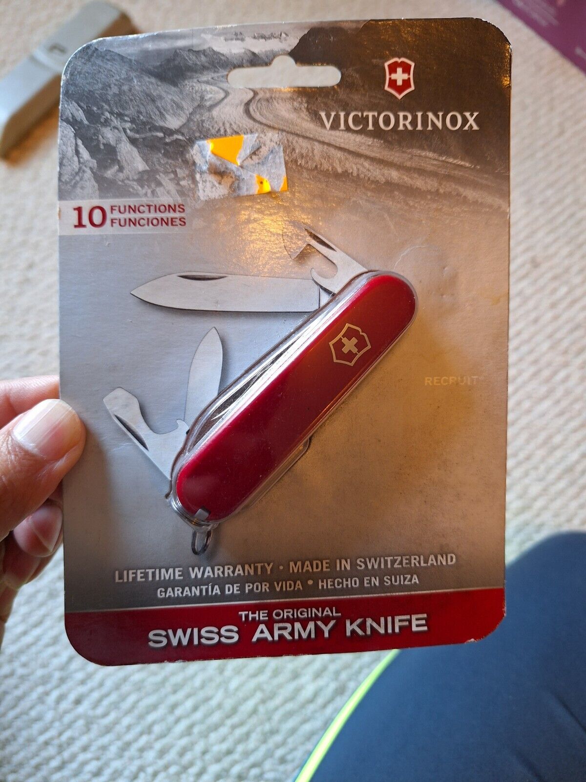 Victorinox Swiss Army 10-Function Knife in Red