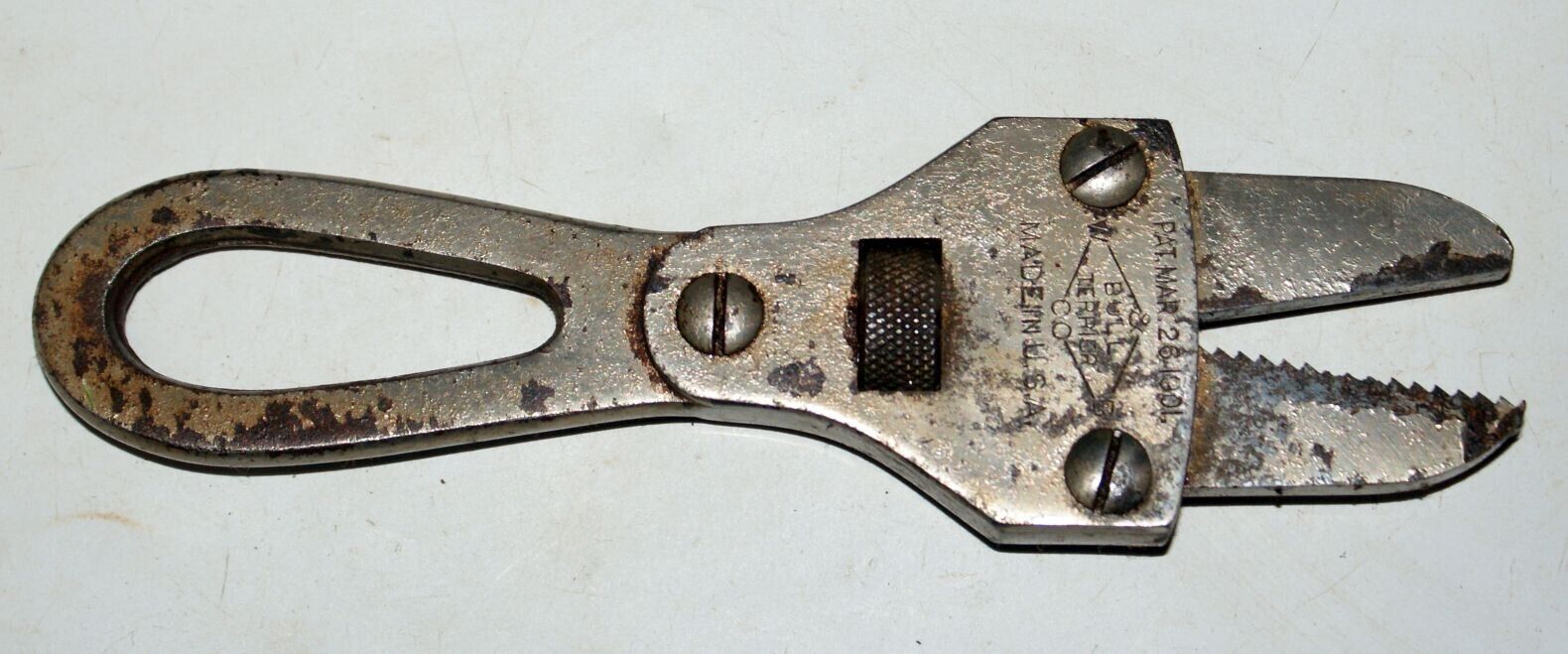 Old WHITMAN & BARNES BULL TERRIER Patented Adjustable alligator Wrench Tool 1901