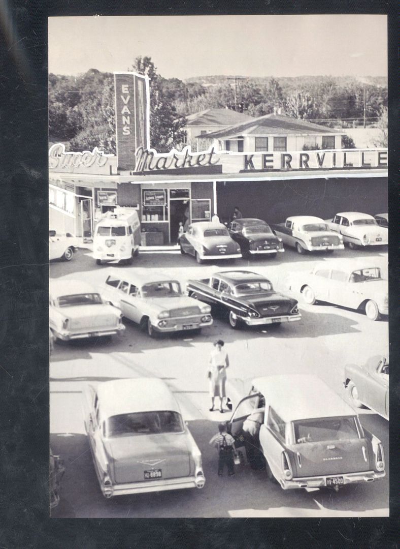 REAL PHOTO KERRVILLE TEXAS GROCERY STORE 1950s CARS POSTCARD COPY
