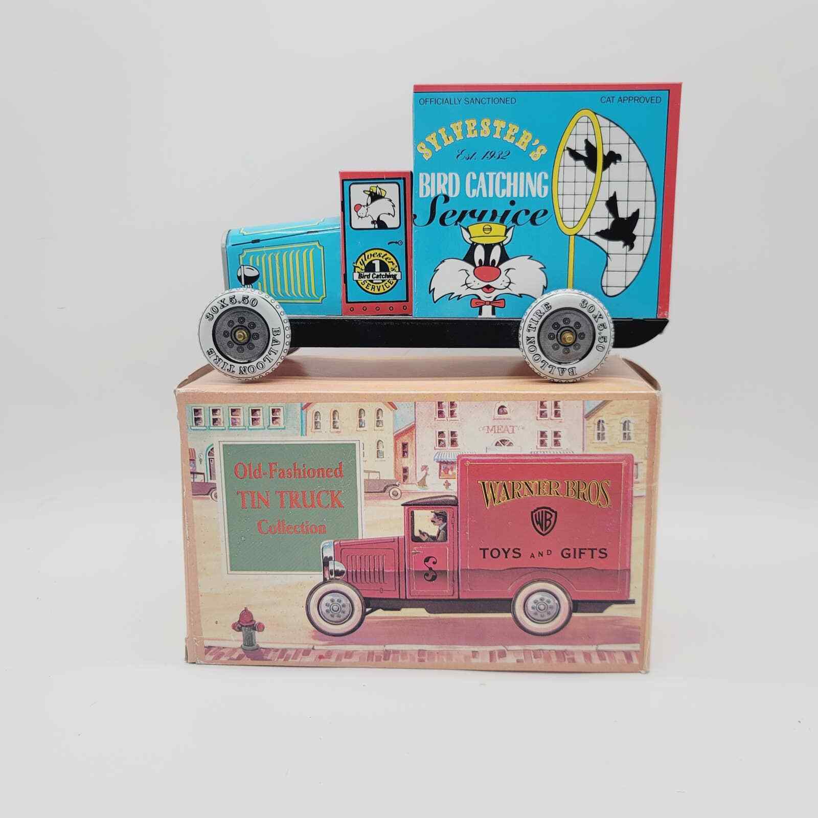 warner Bros. Old fashioned tin truck Sylvesters bird catching service truck