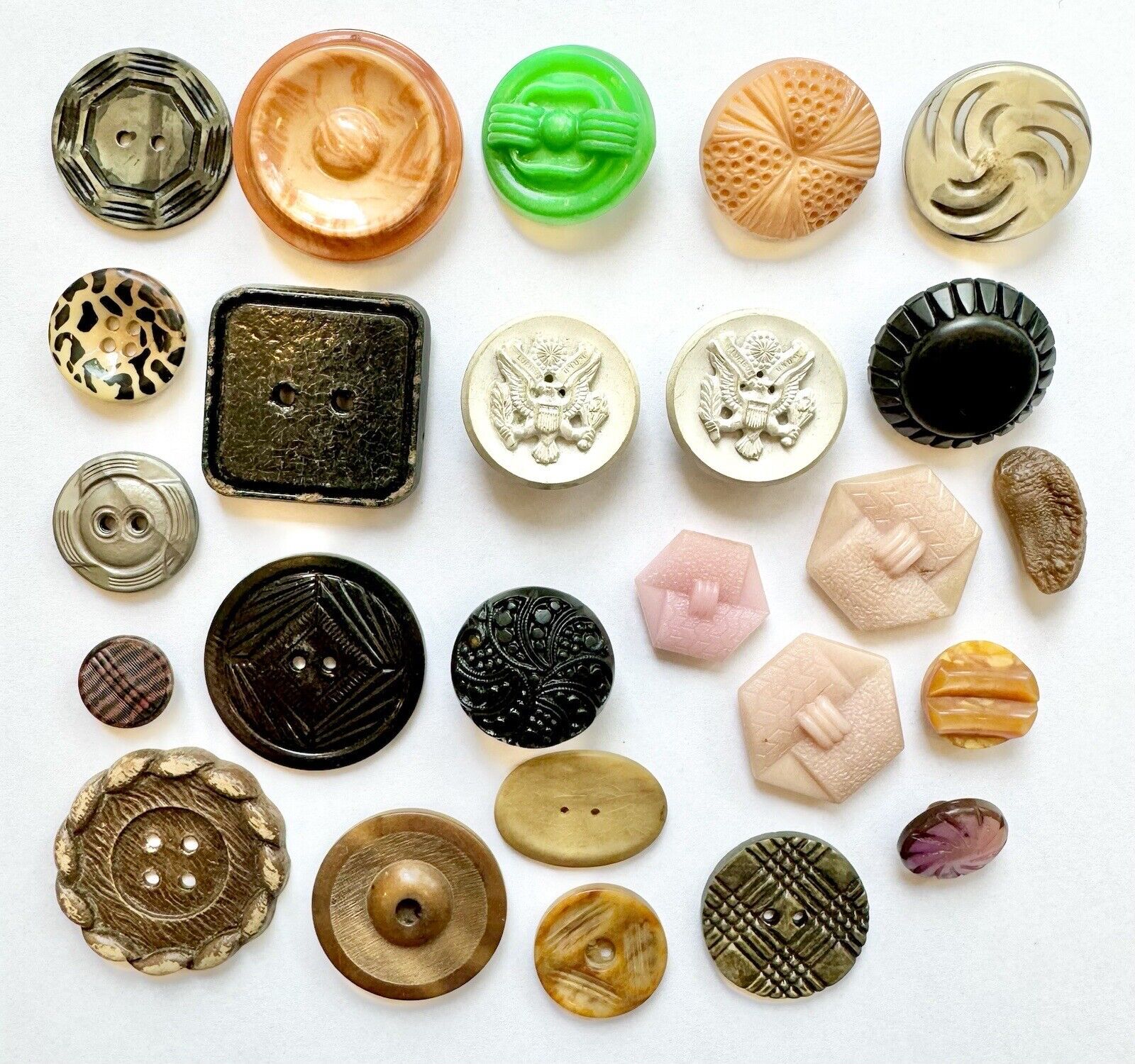 Lot 0f 25 Unusual Plastic Vintage Buttons Celluloid Novelty Shapes Assort Types