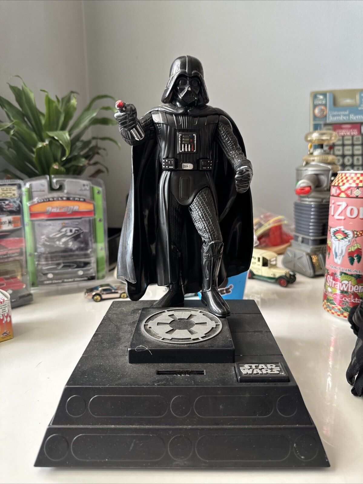 Star Wars Darth Vader Electronic Talking Bank Thinkway Toys 1996 READ