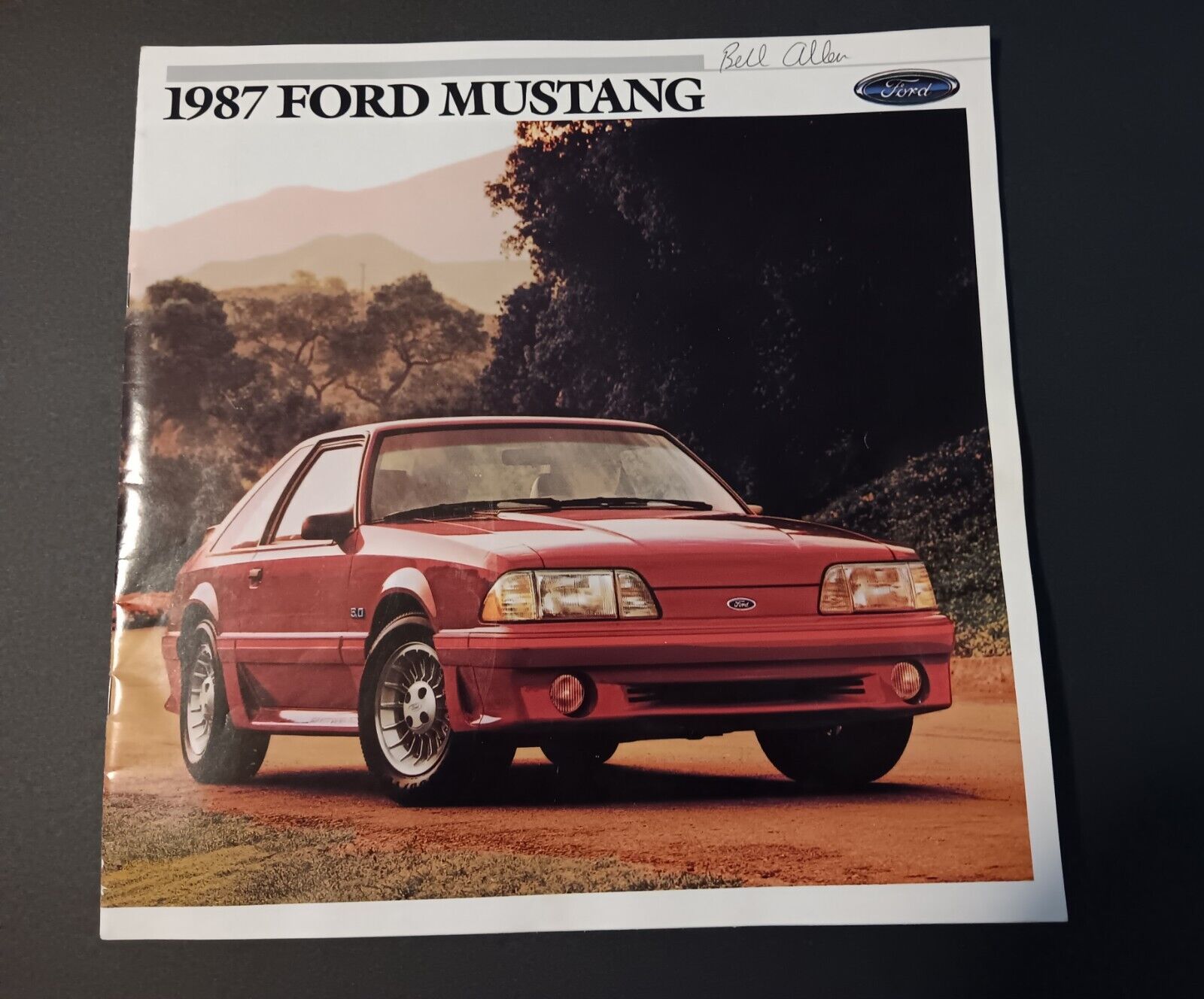 1987 FORD MUSTANG SALES BROCHURE 20 PAGES