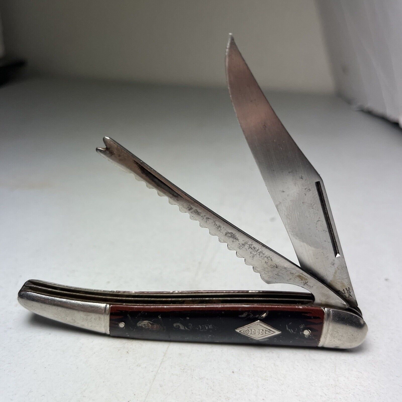 Vintage Imperial Prov. RI USA DE Diamond Edge Folding Fish Pocket Knife