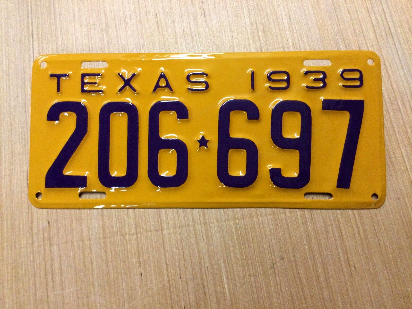 VINTAGE 1939 TEXAS TX. LICENSE PLATE VERY NICELY RESTORED HIGH QUALITY 206 697