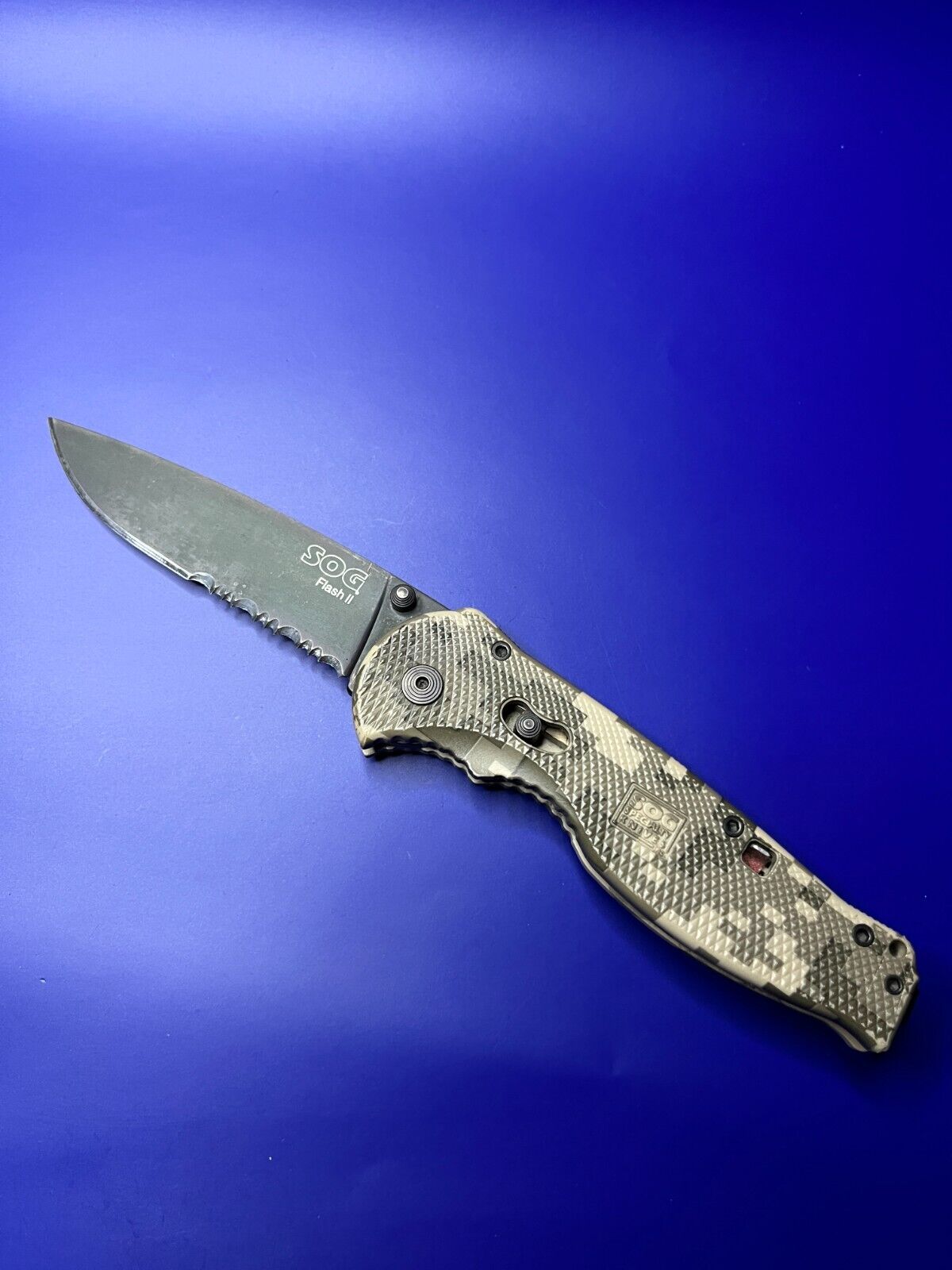 SOG FLASH II Assisted Folding Pocket Knife Camo