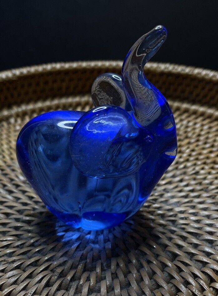 VINTAGE COBALT BLUE HANDMADE ART CRYSTAL GLASS FIGURINE - ELEPHANT