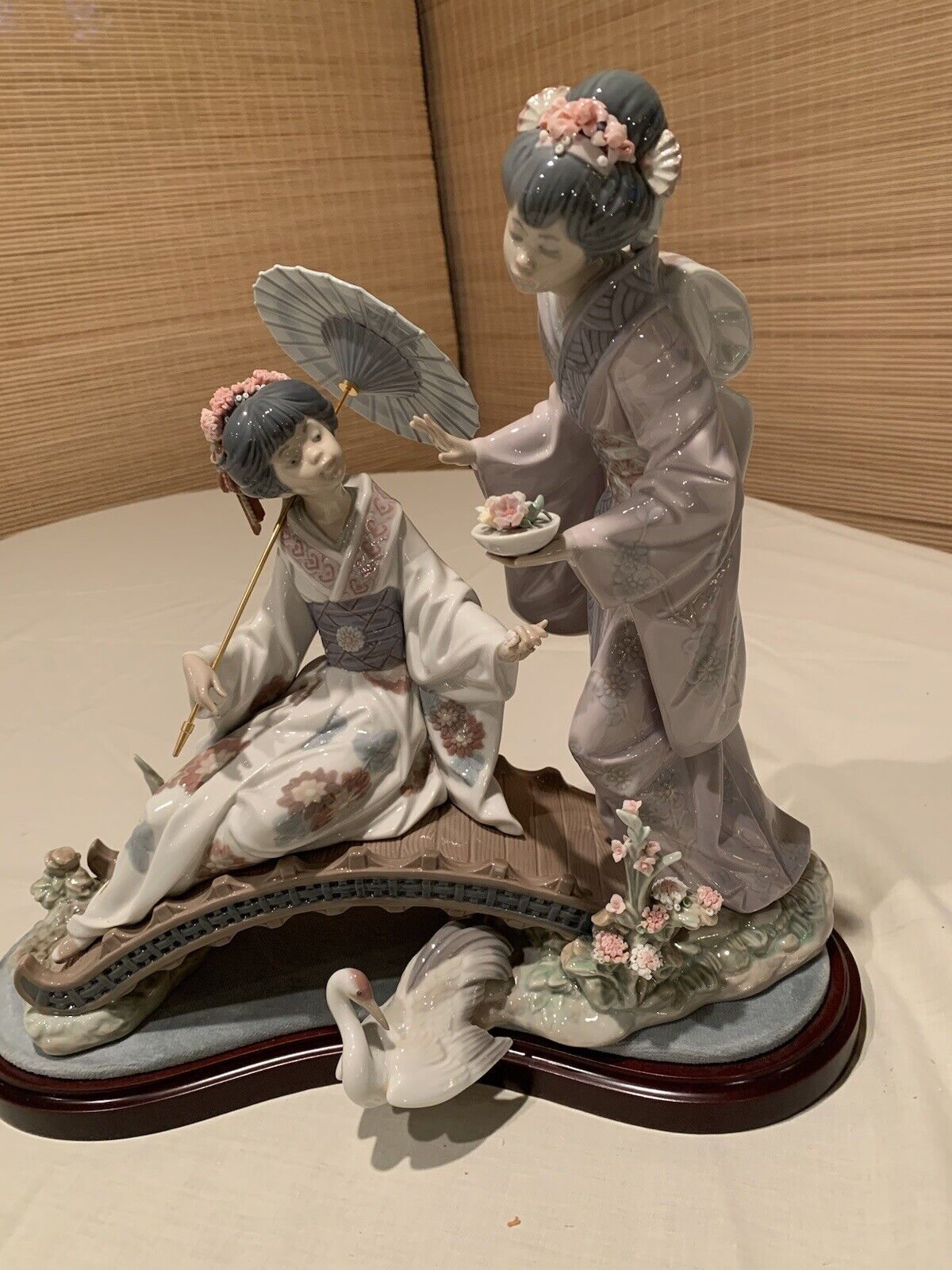 Lladro Springtime In Japan 1445 Porcelain Figurine Wood Felt Base 12\