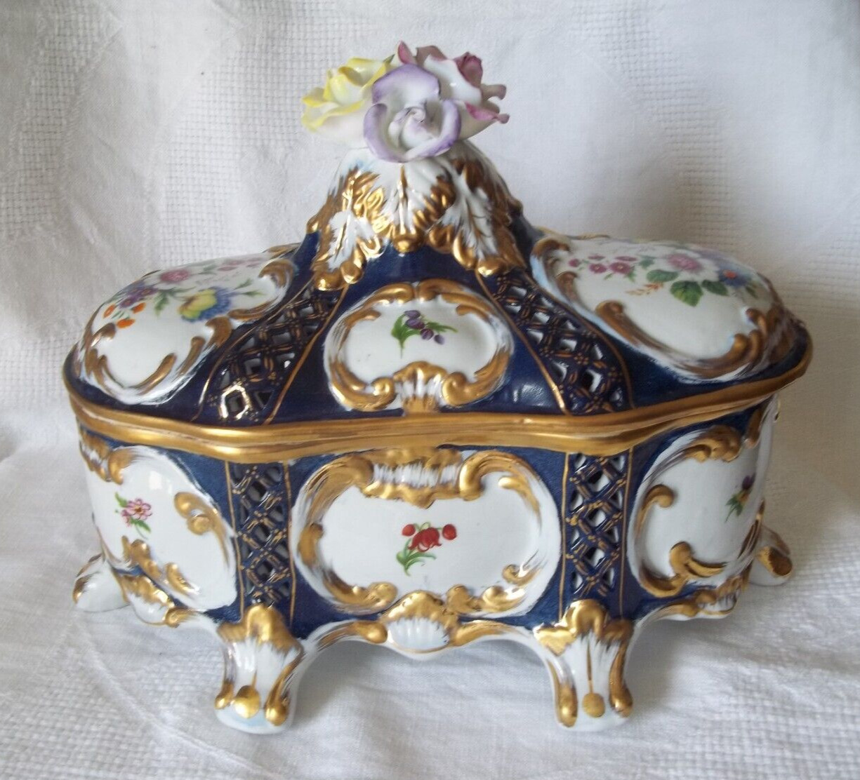 Gorgeous Limoges Porcelain Floral Blue Vented  Jewely Box 10-11 \