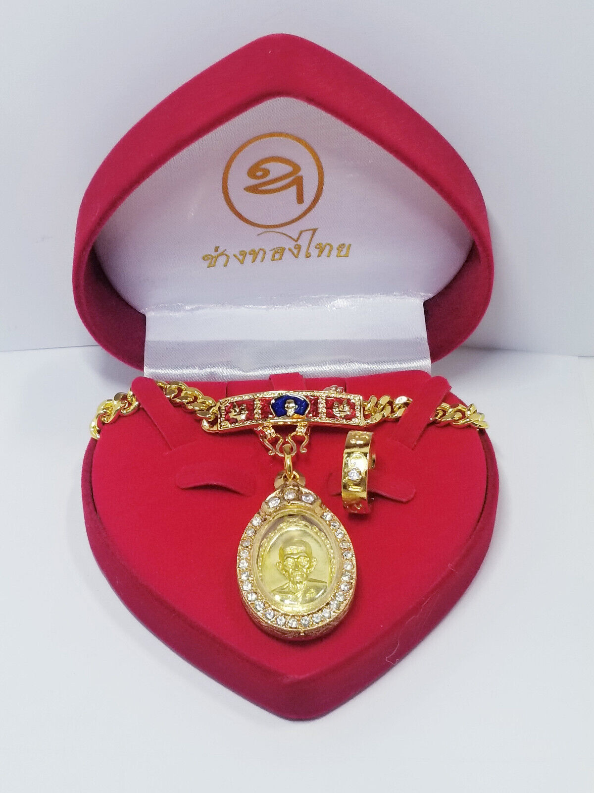 Thai Buddha LP Ruay Wat Tako Jewelry Set