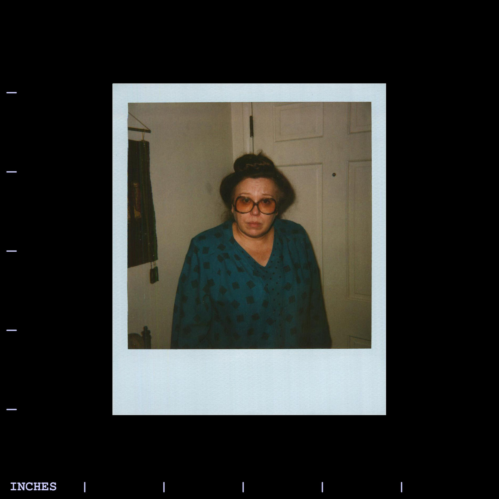 Old Polaroid Photo WOMAN WITH GLASSES IN ROOM