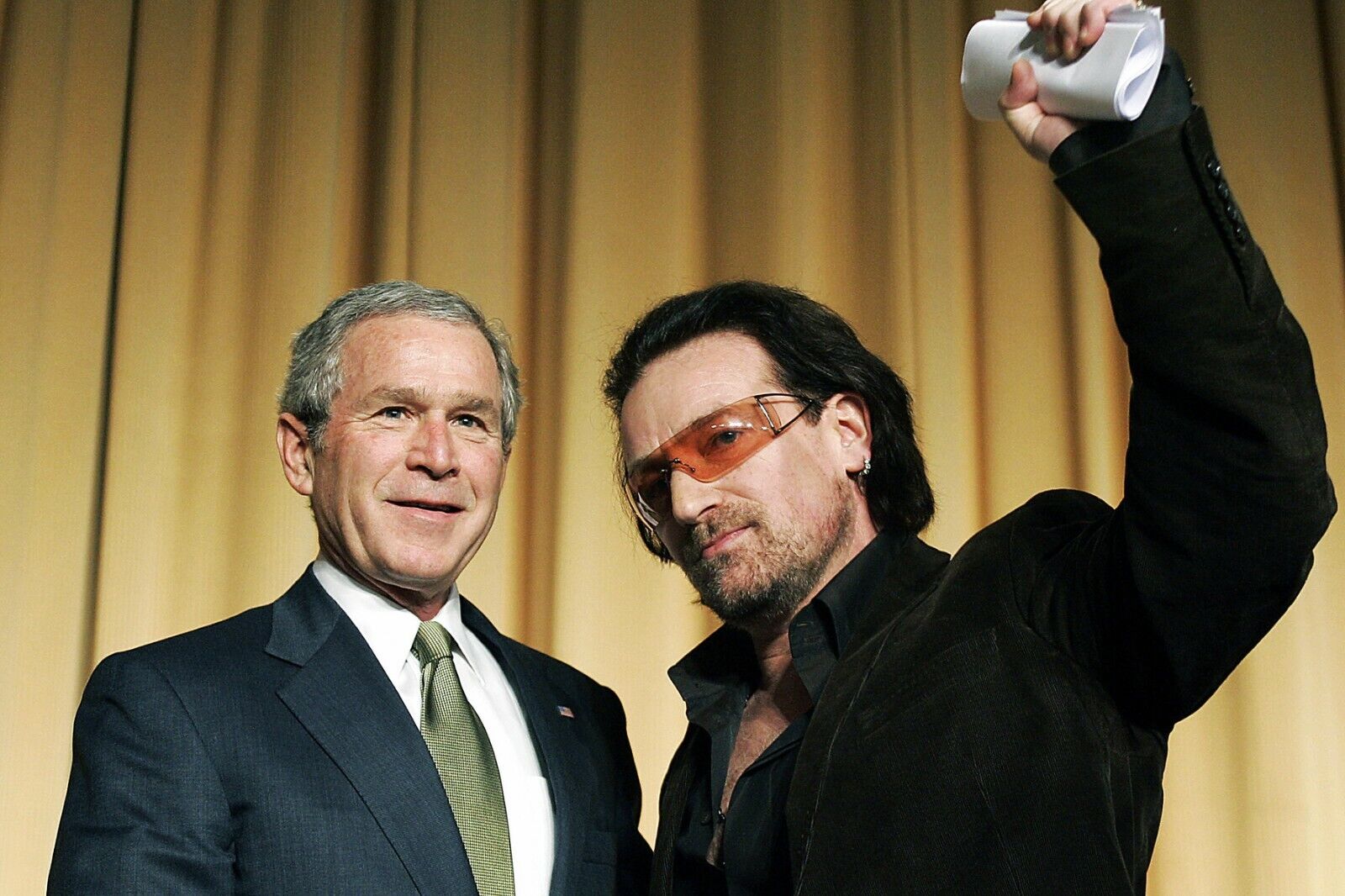 President George W. Bush & Bono of Rock Band U2 Photo Picture 4\