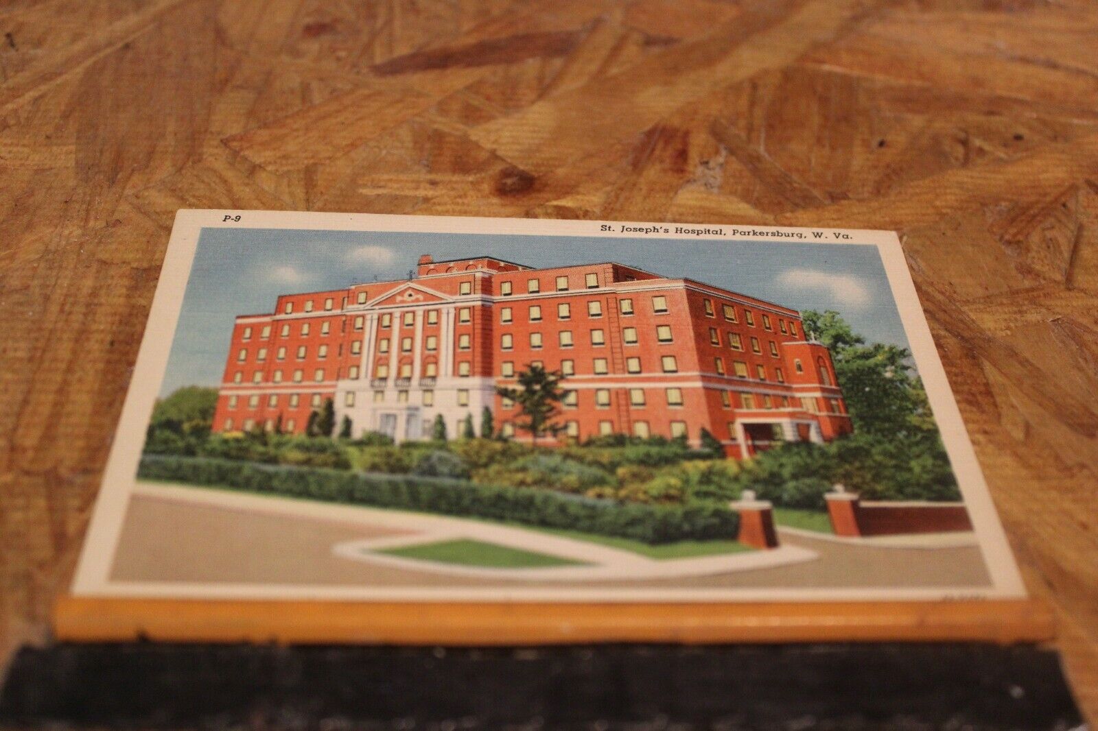Postcard-X-St. Joseph\'s Hospital, Parkersburg, W. V.-White Border-Unposted