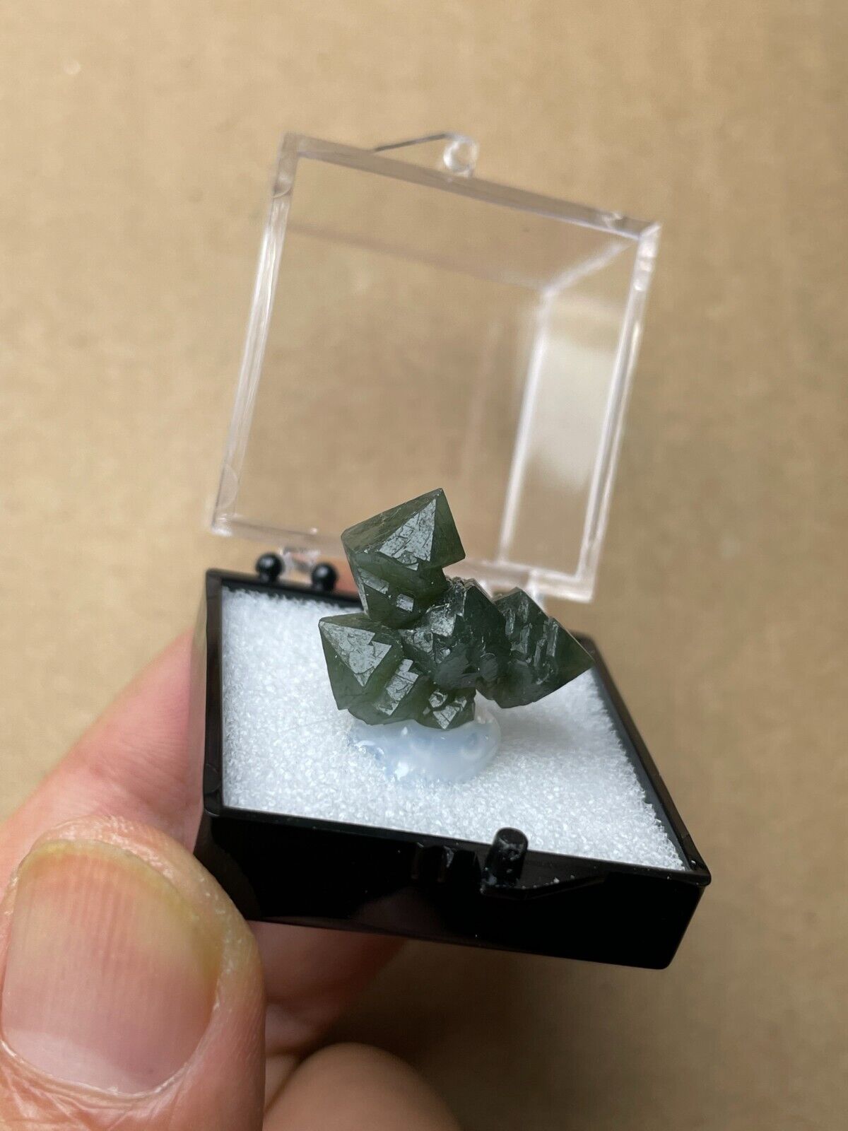 18 pieces Specimen box Natural Green quartz mineral specimen China