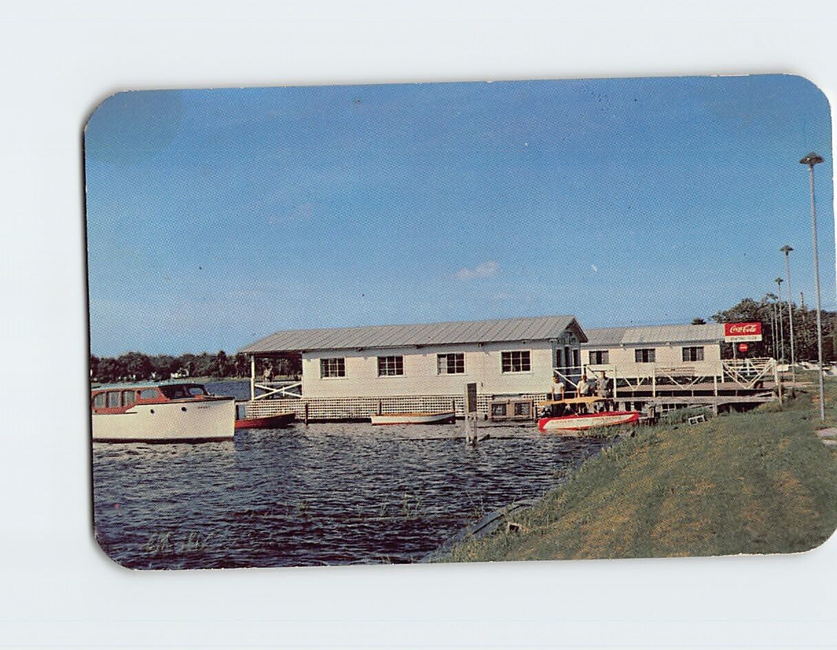 Postcard Leesburg's Boat Club Venetian Gardens Lake Harris Florida USA