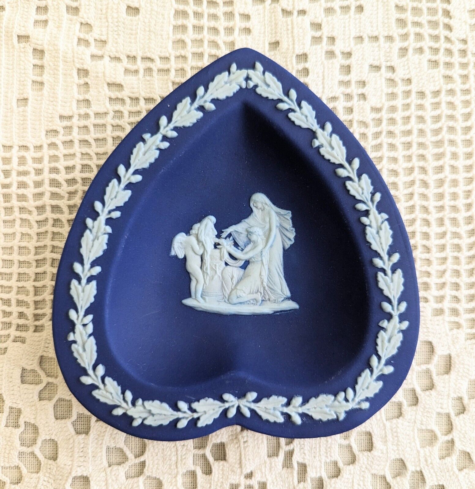 Wedgwood Royal Blue Jasperware Spade Heart Trinket Dish Cupid And Ladies